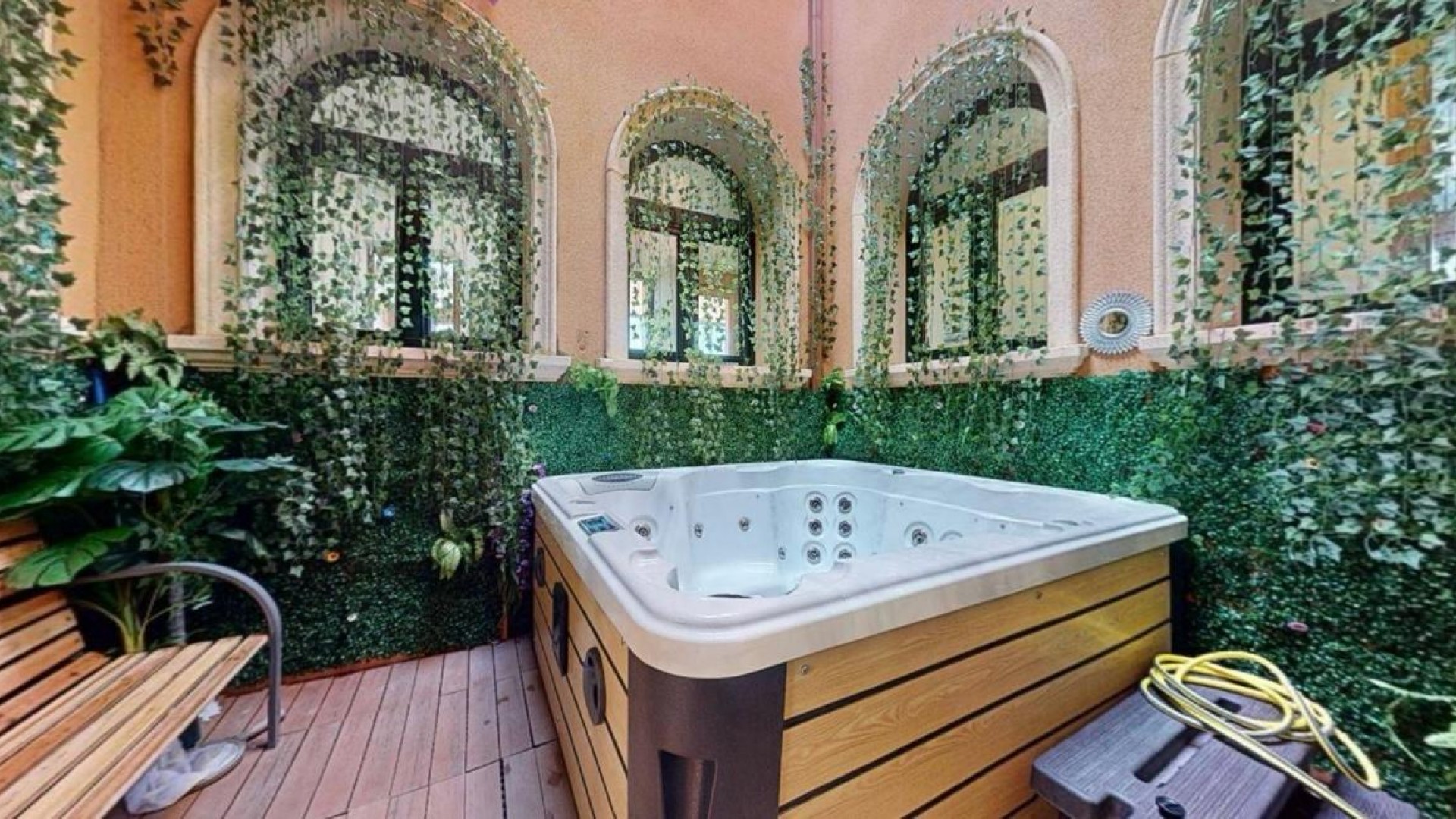 Videresalg - Finca landejendom -
Elche