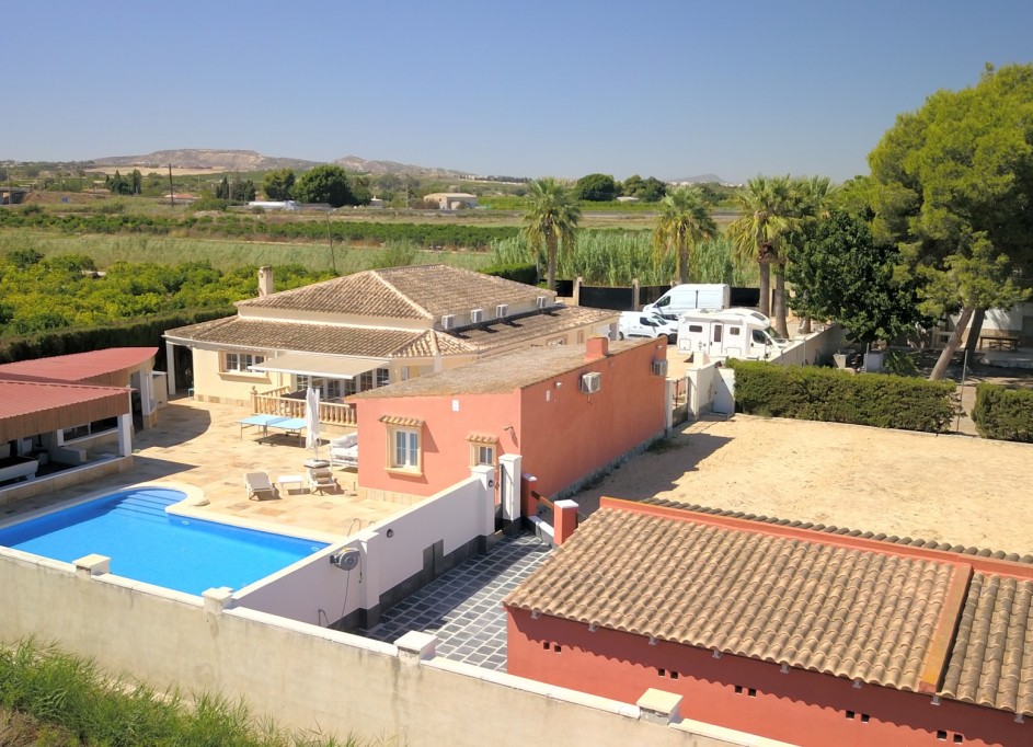 Videresalg - Finca landejendom -
Heredades - Heredades - Country