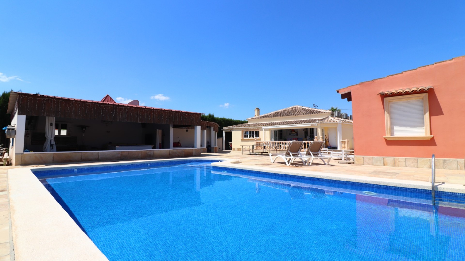 Videresalg - Finca landejendom -
Heredades - Heredades - Country