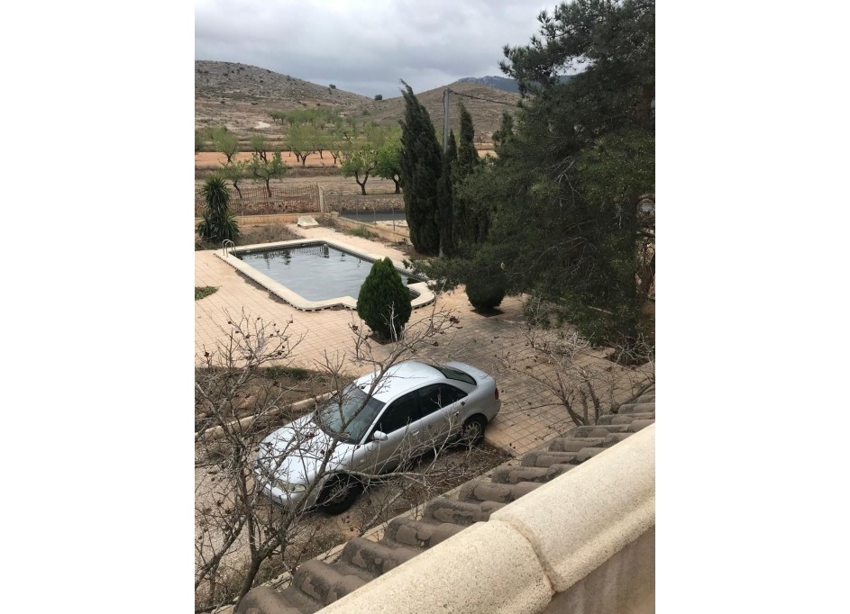 Videresalg - Finca landejendom -
Hondón de las Nieves