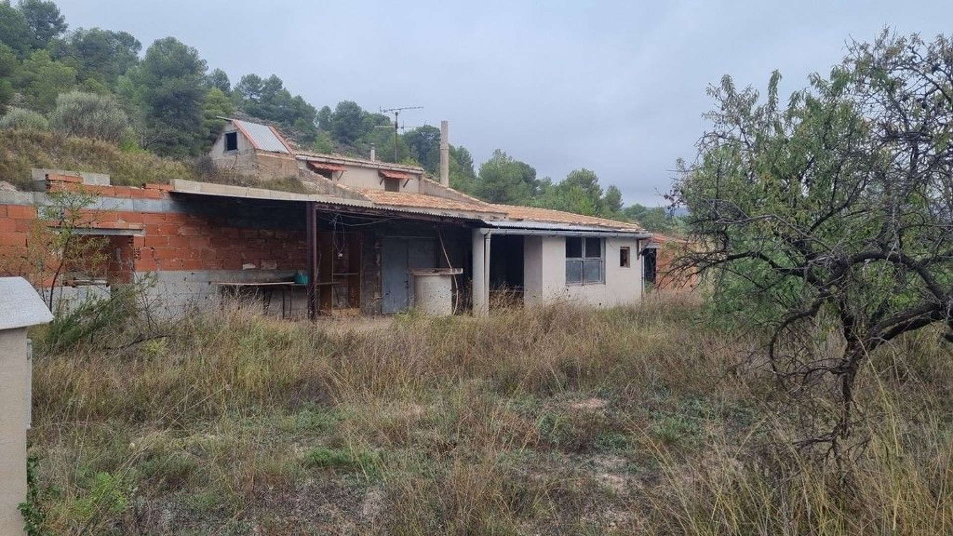 Videresalg - Finca landejendom -
La Romana