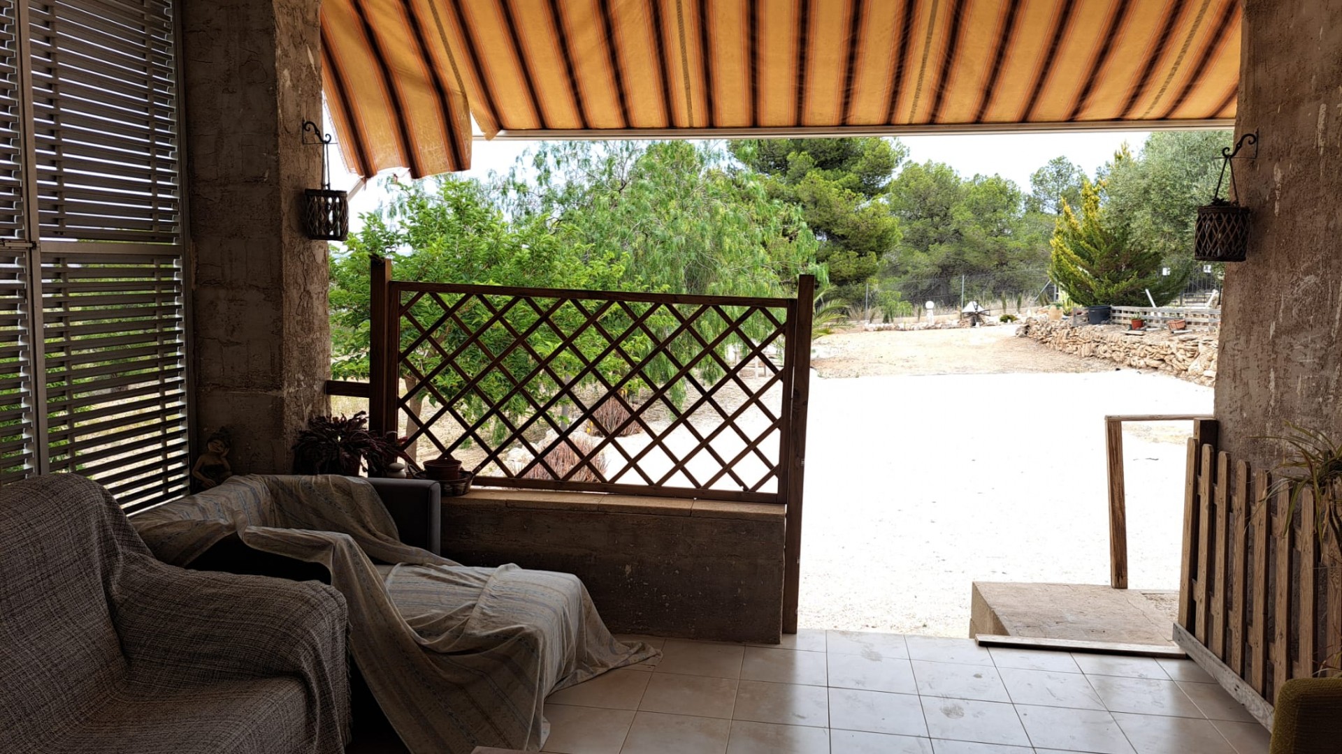 Videresalg - Finca landejendom -
La Romana