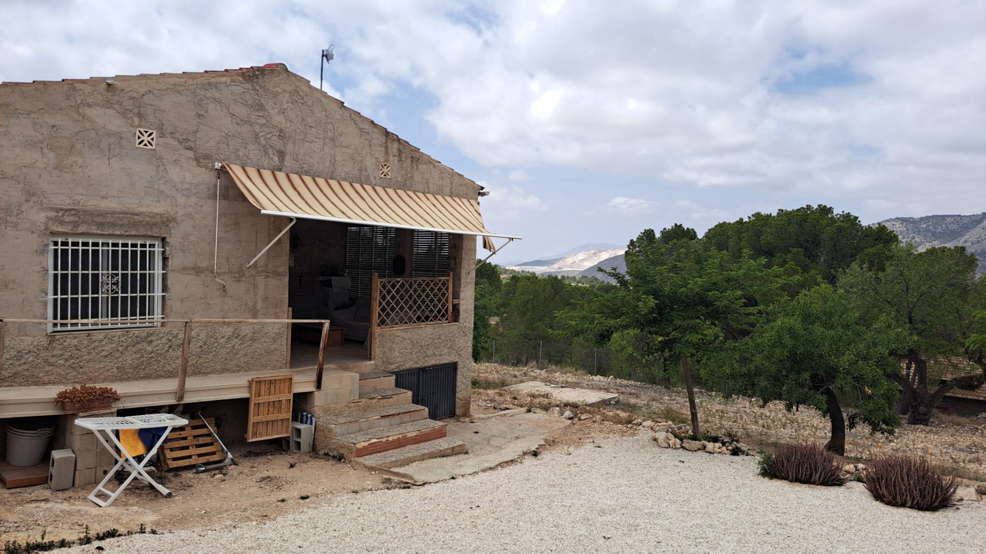 Videresalg - Finca landejendom -
La Romana