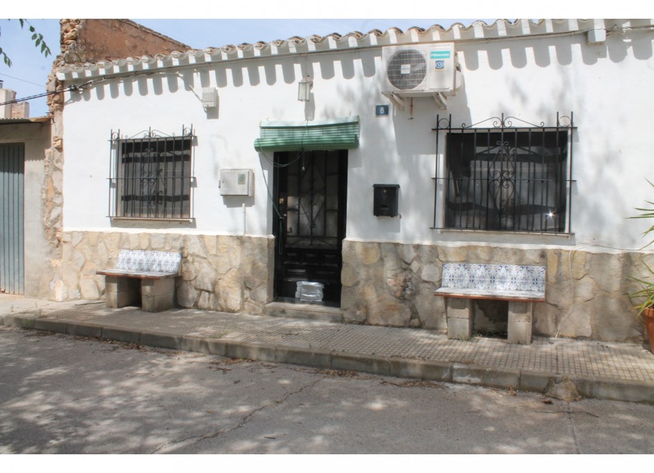 Videresalg - Finca landejendom -
Lel - Lel Alicante