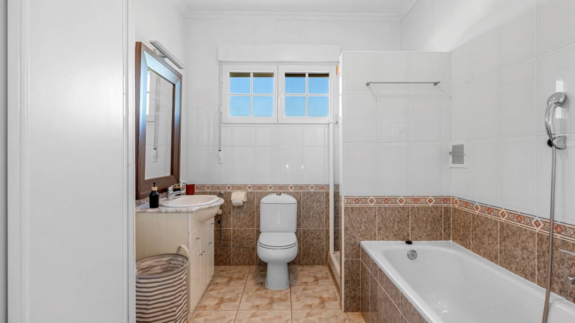 Videresalg - Finca landejendom -
Los Montesinos