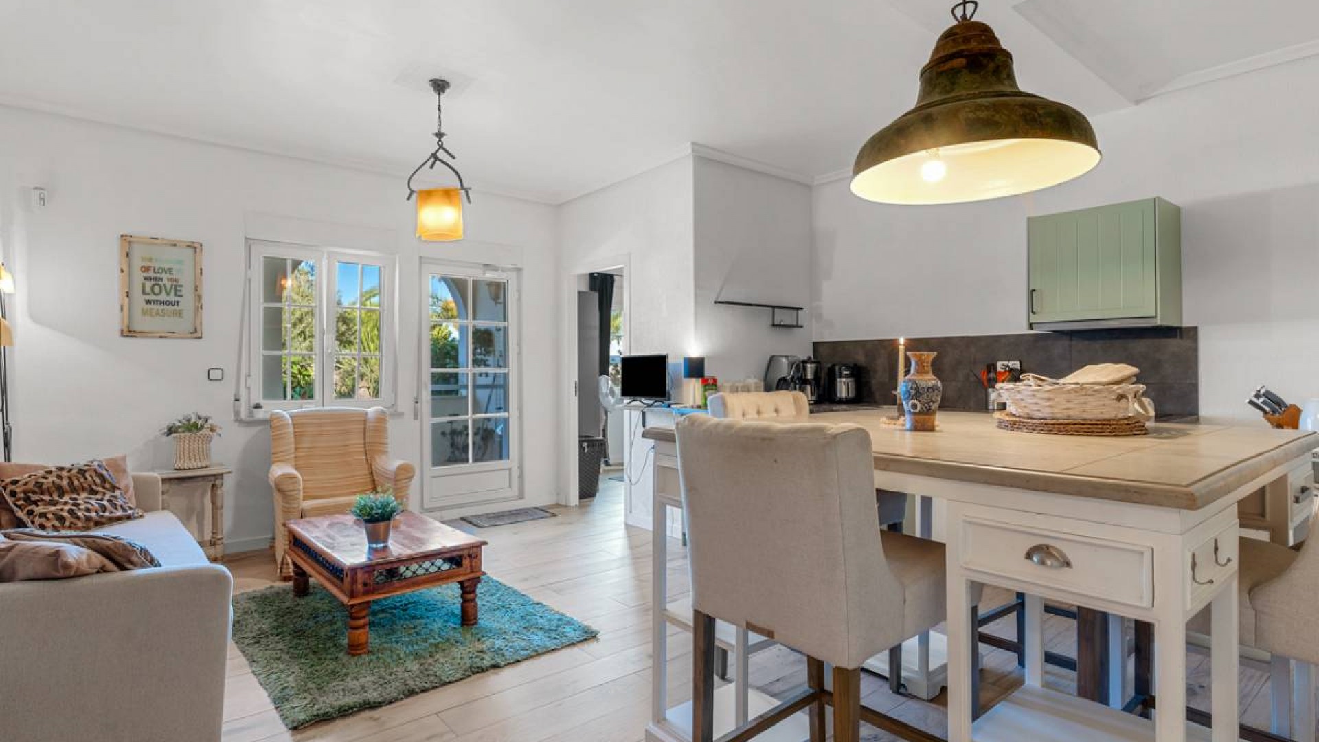 Videresalg - Finca landejendom -
Los Montesinos