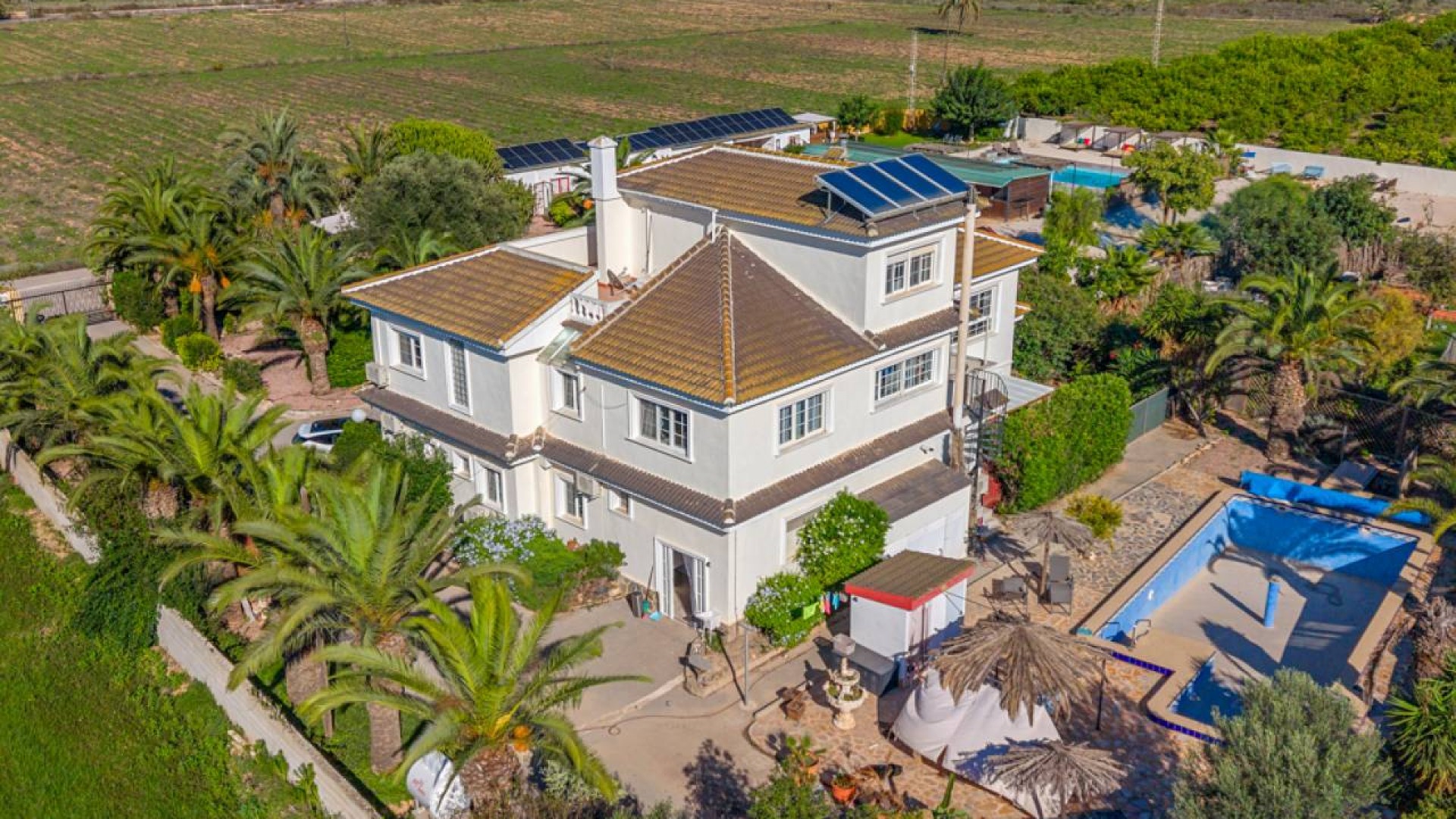 Videresalg - Finca landejendom -
Los Montesinos