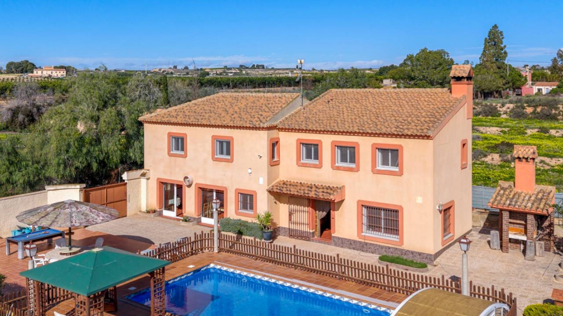 Videresalg - Finca landejendom -
Los Montesinos