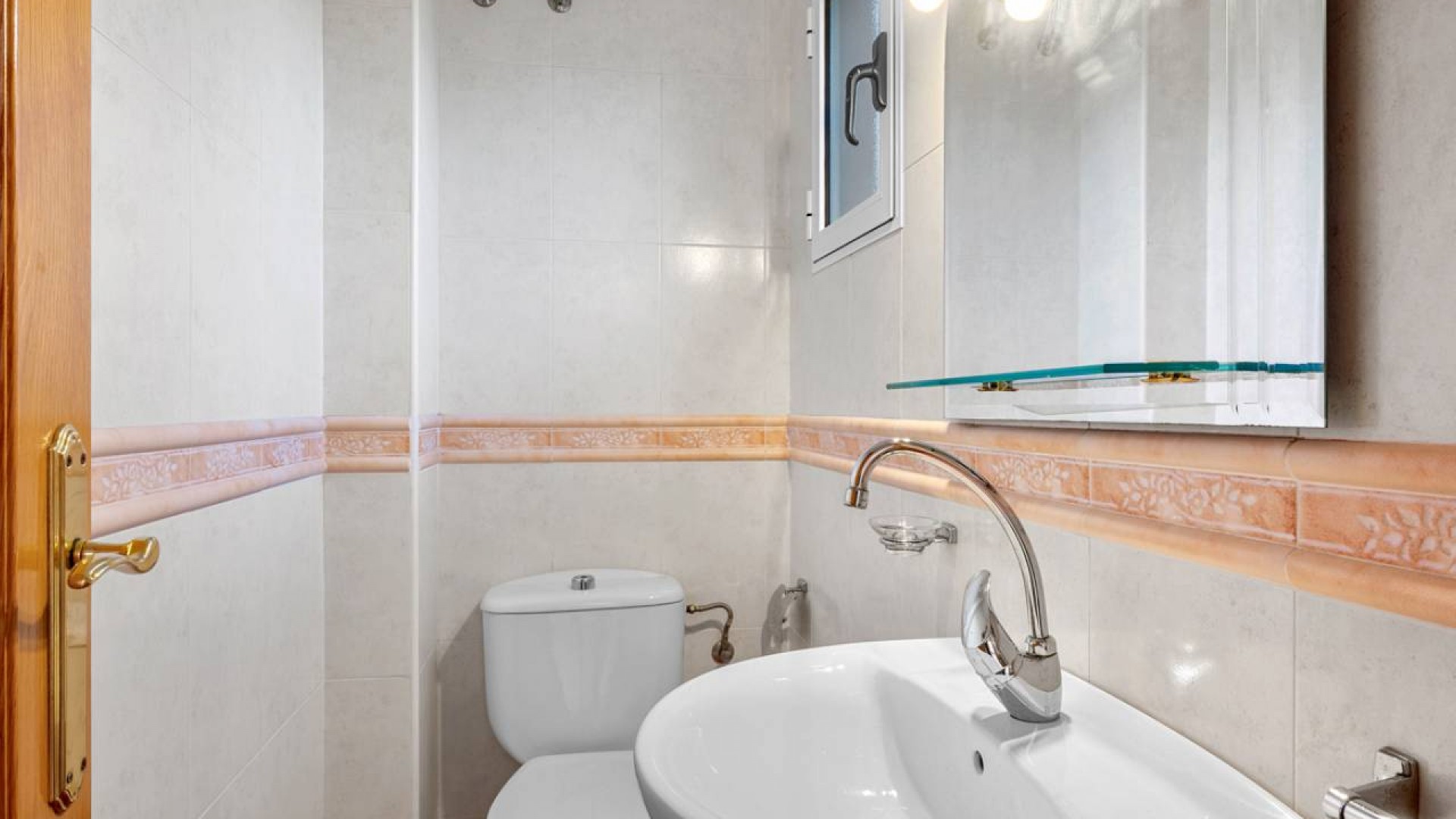 Videresalg - Finca landejendom -
Los Montesinos