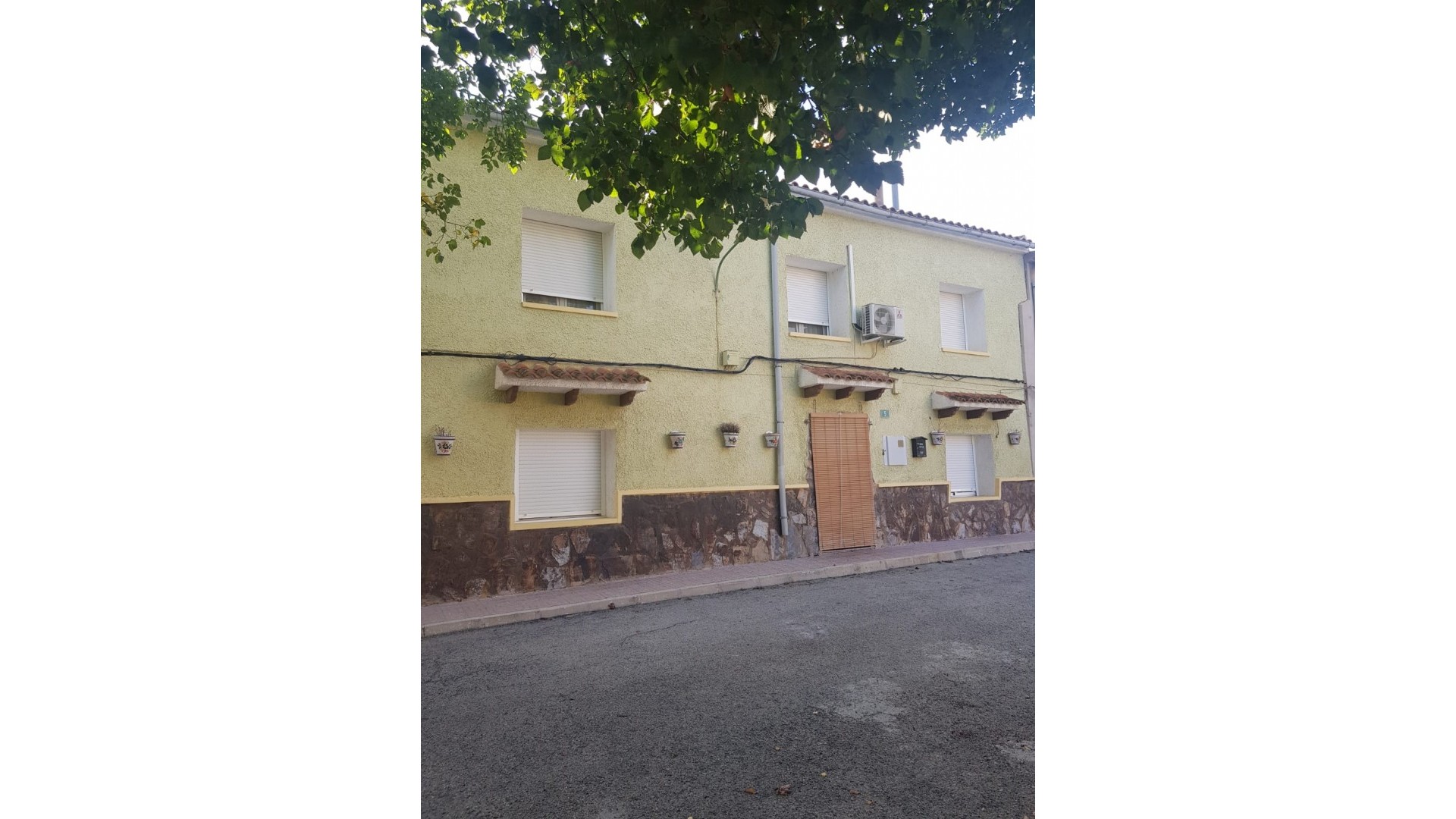 Videresalg - Finca landejendom -
Monóvar