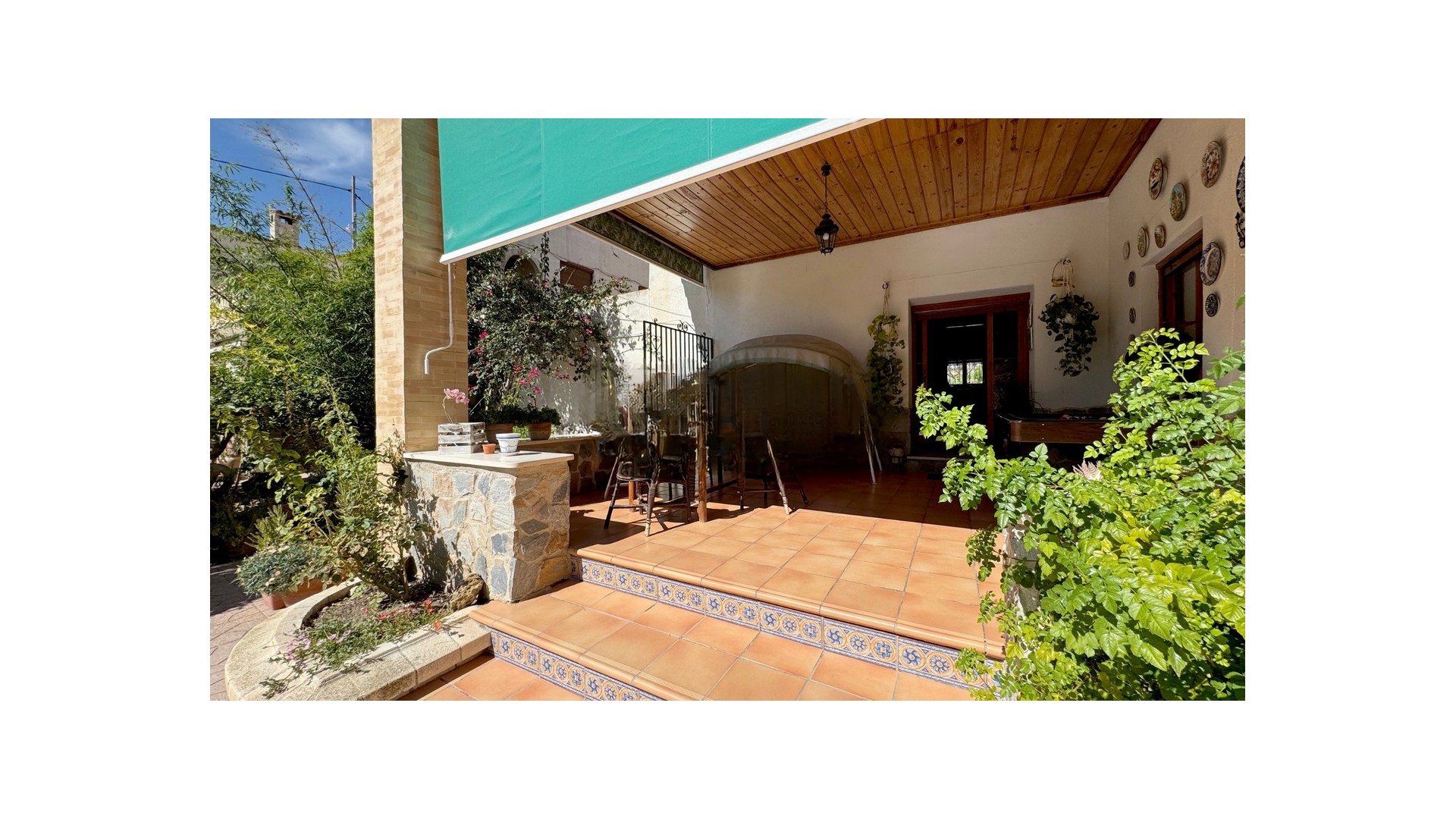 Videresalg - Finca landejendom -
Monóvar