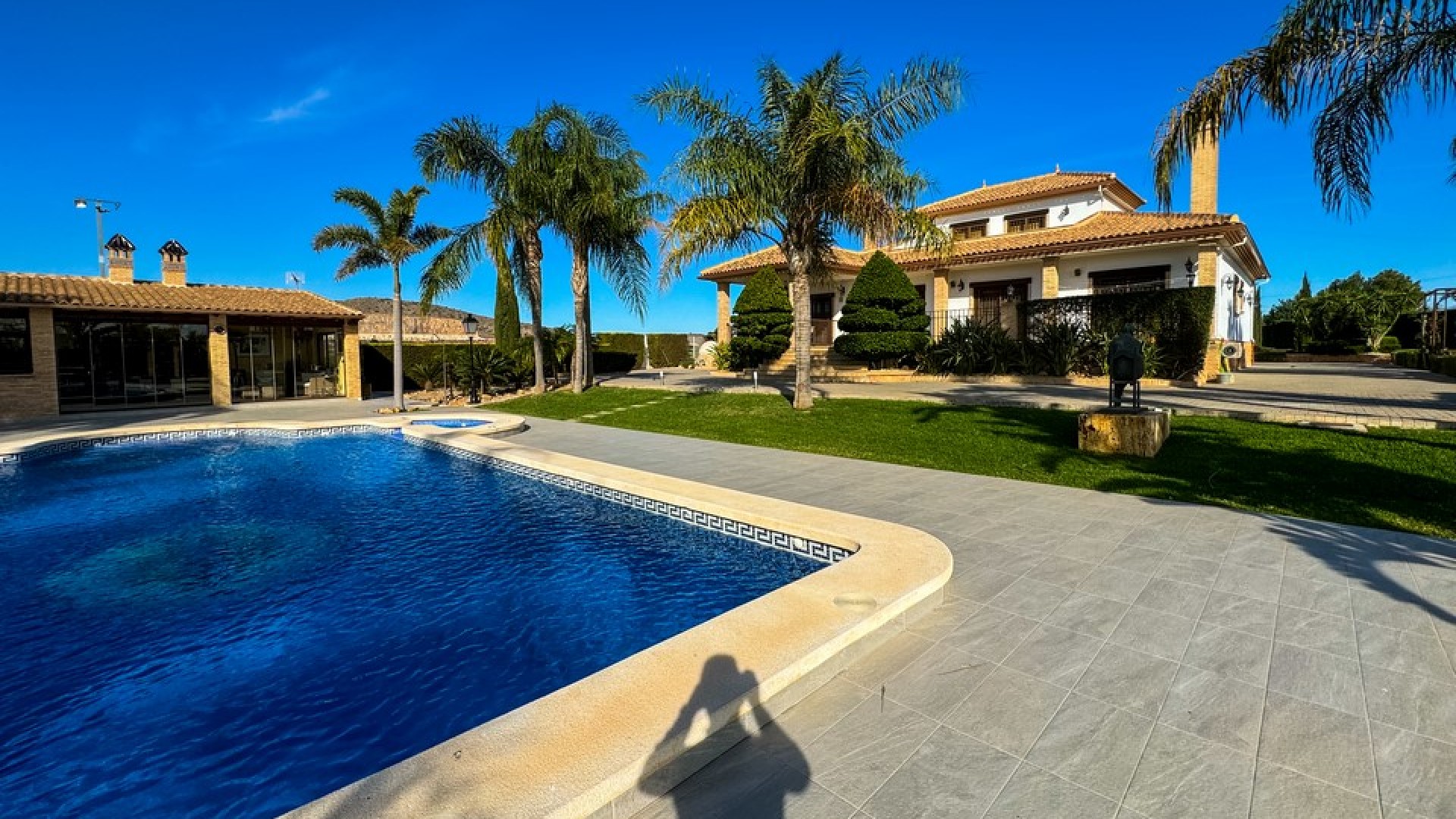 Videresalg - Finca landejendom -
Orihuela