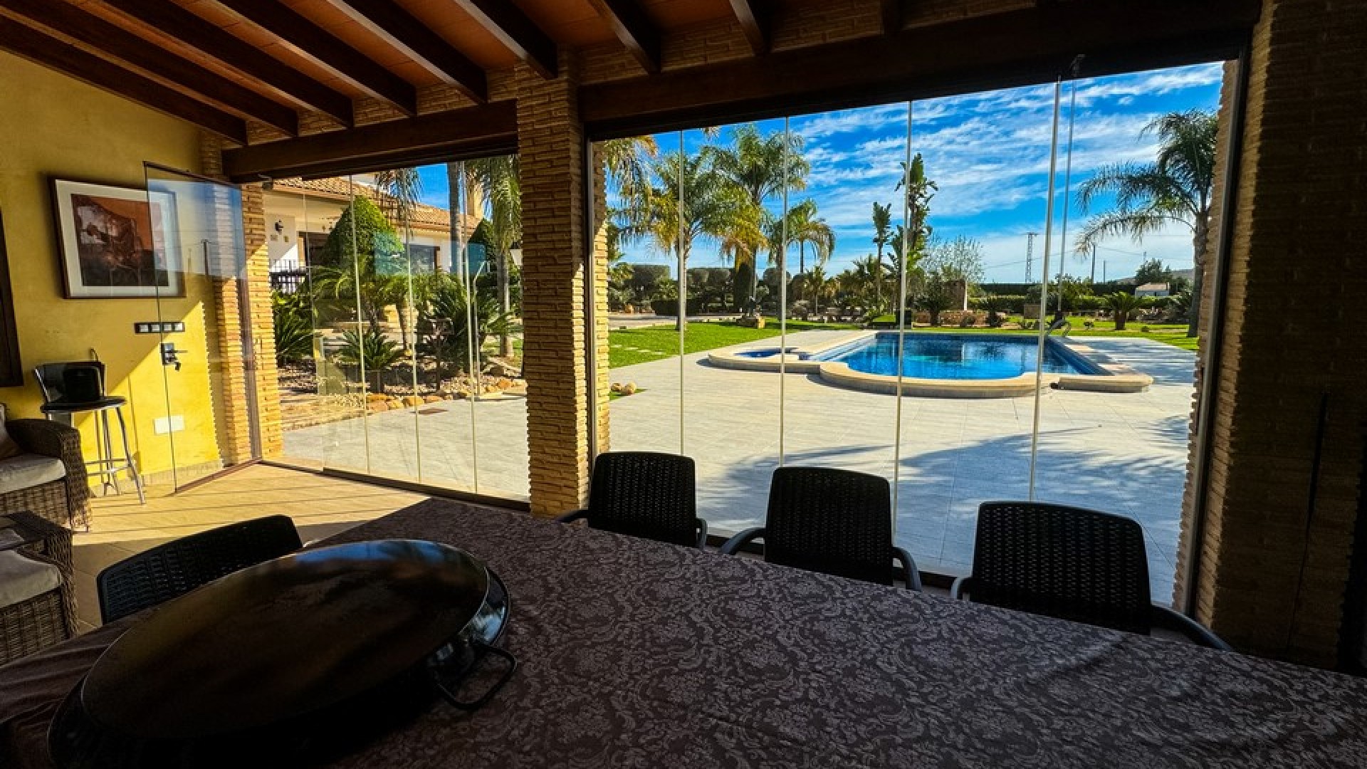 Videresalg - Finca landejendom -
Orihuela