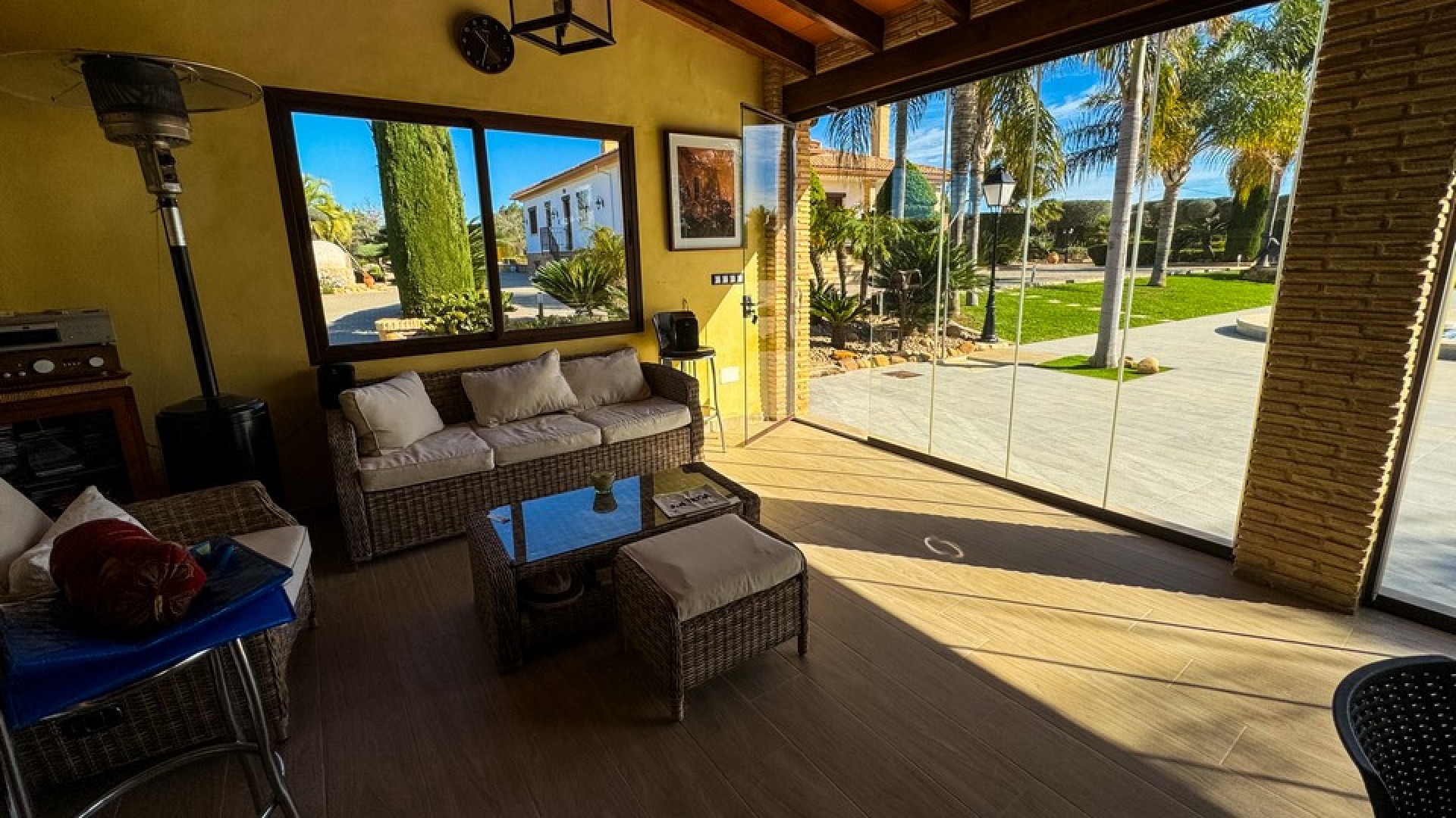 Videresalg - Finca landejendom -
Orihuela