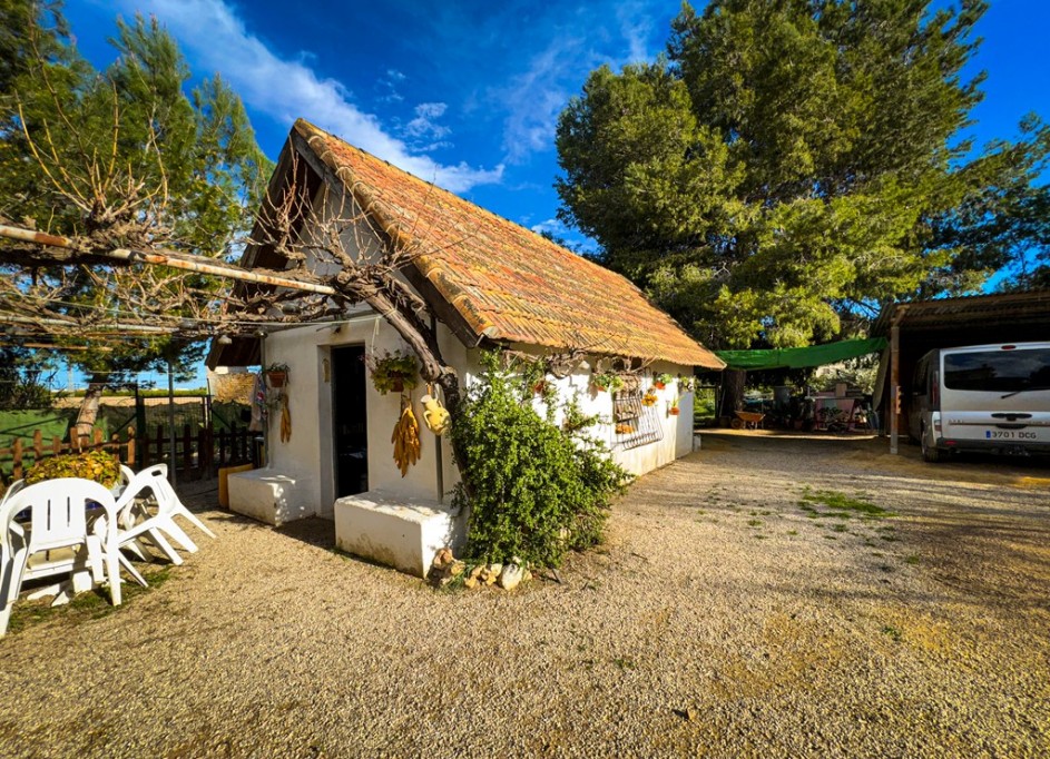 Videresalg - Finca landejendom -
Orihuela