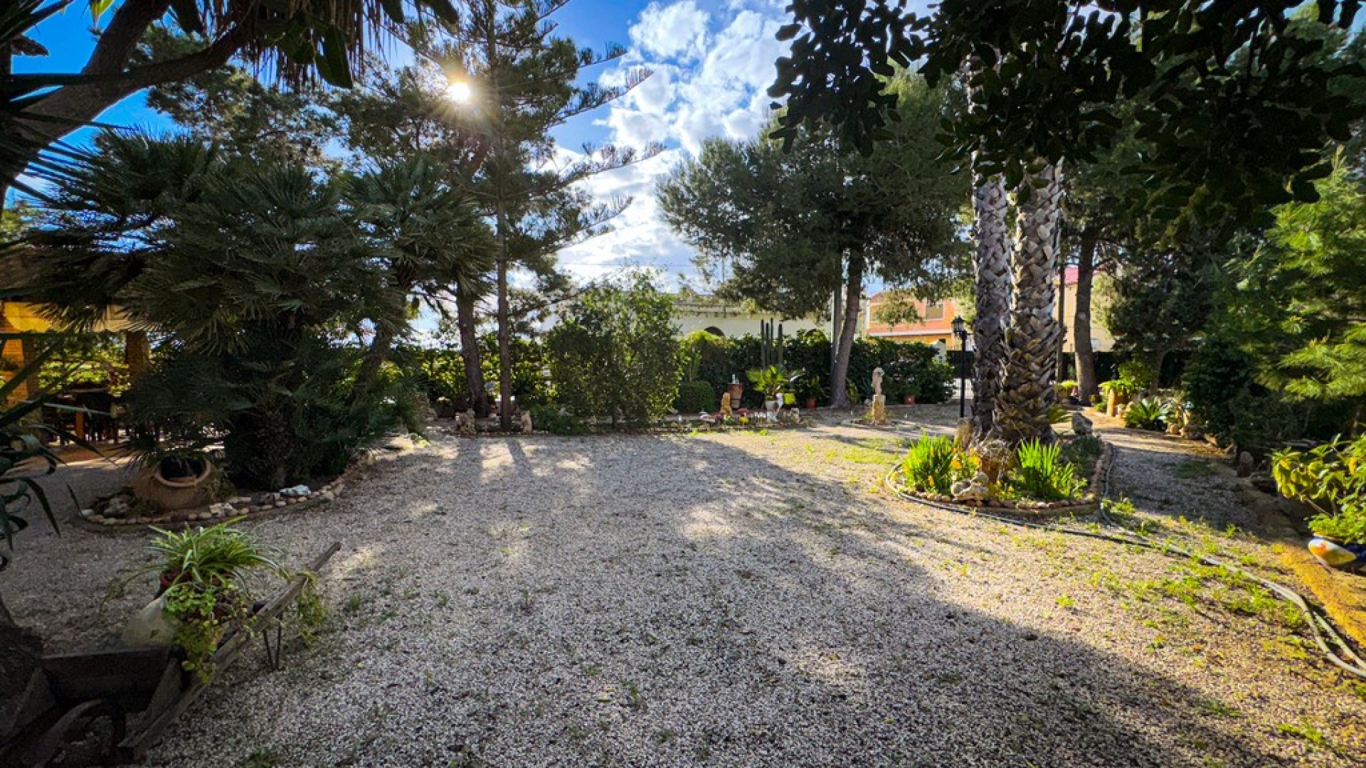 Videresalg - Finca landejendom -
Orihuela