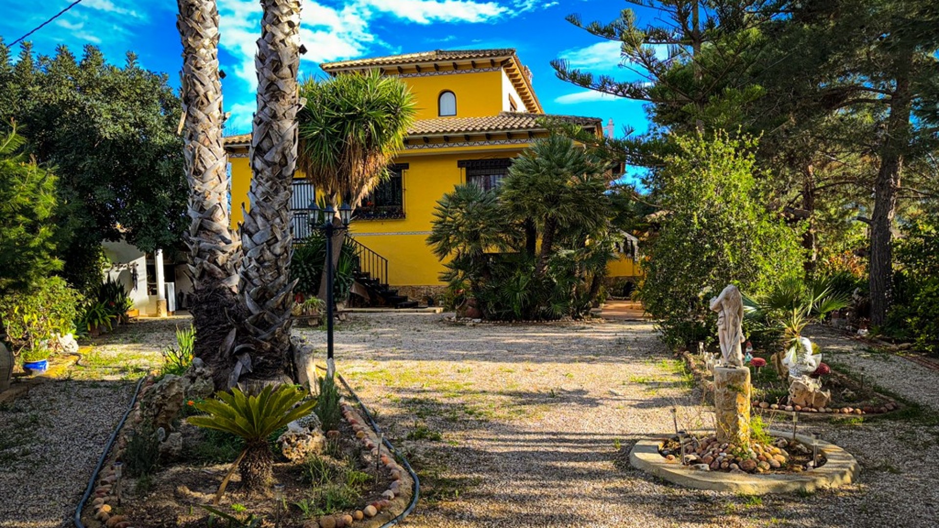 Videresalg - Finca landejendom -
Orihuela