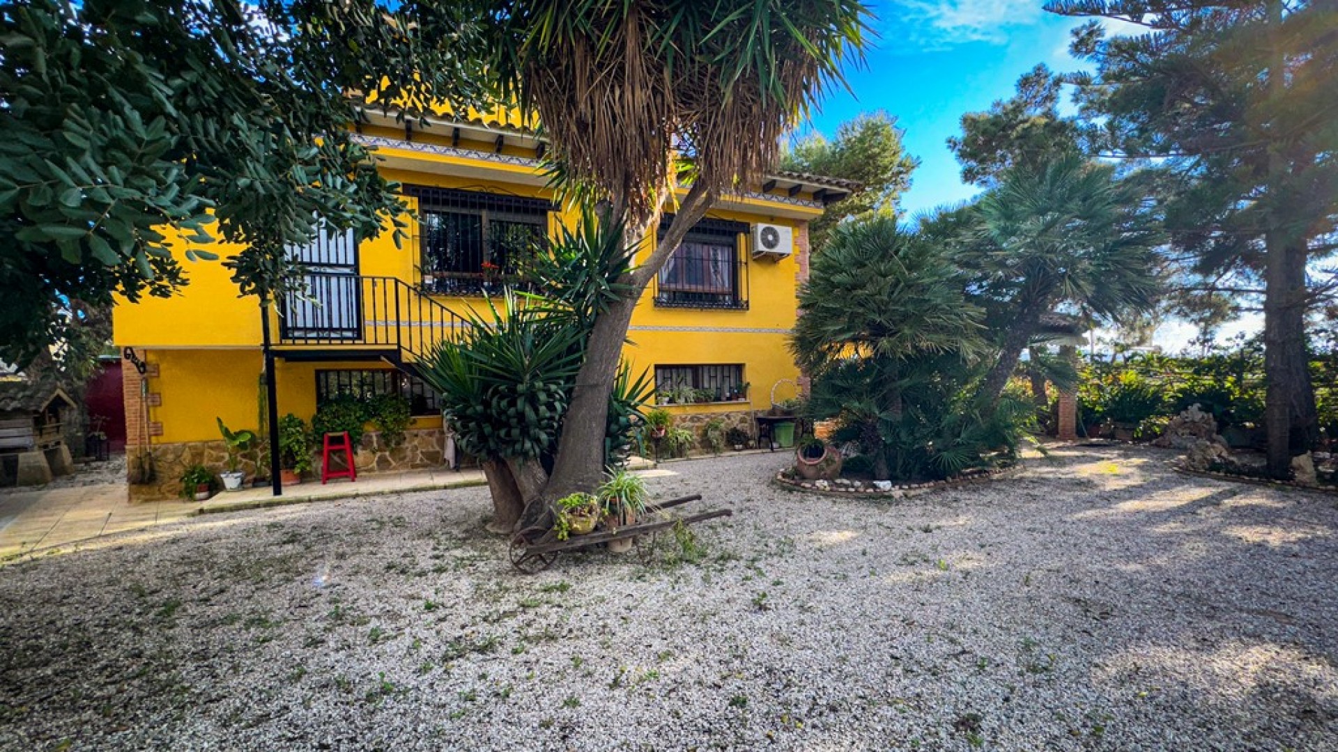 Videresalg - Finca landejendom -
Orihuela