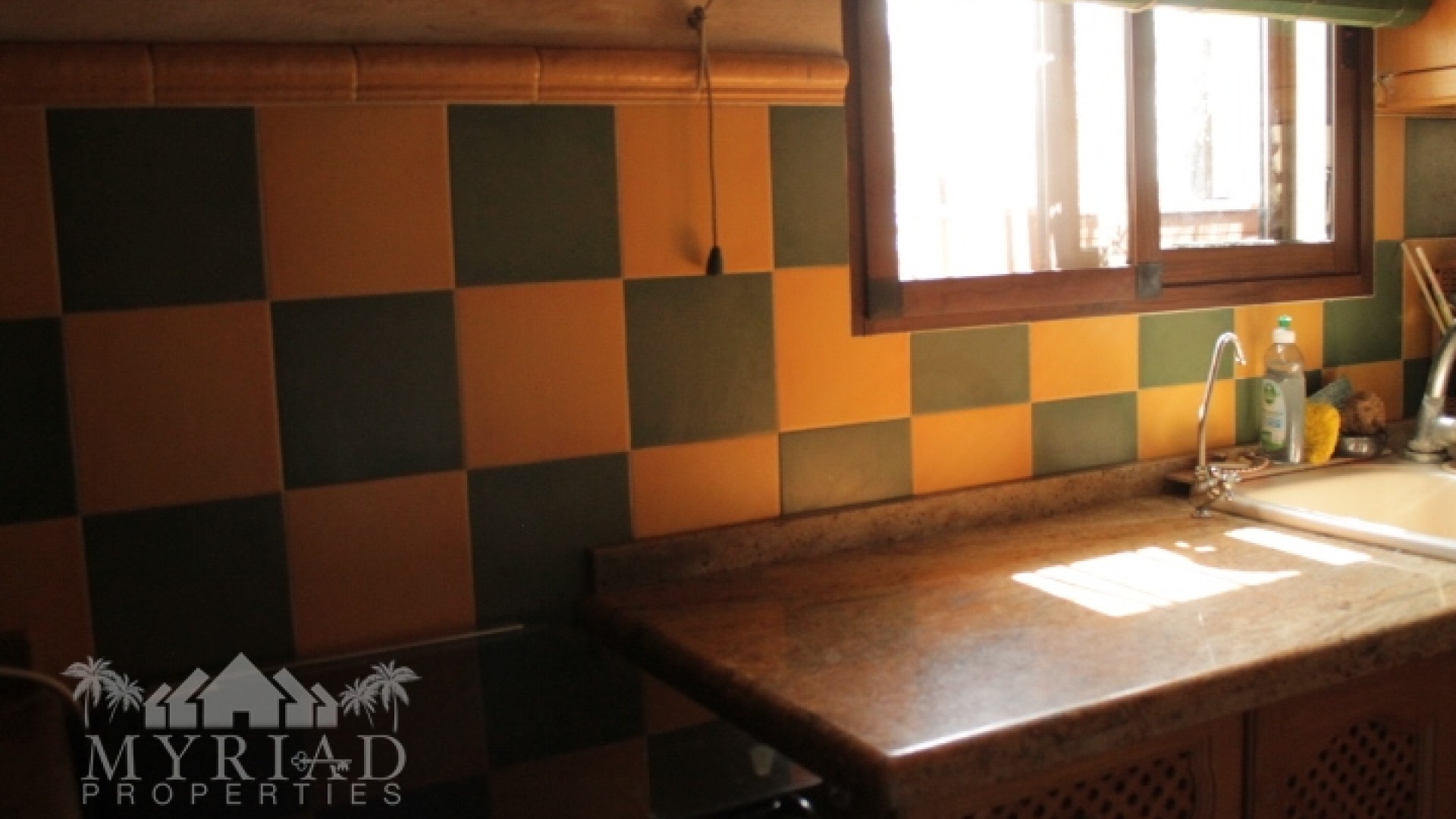 Videresalg - Finca landejendom -
Pinoso - Pinoso Alicante