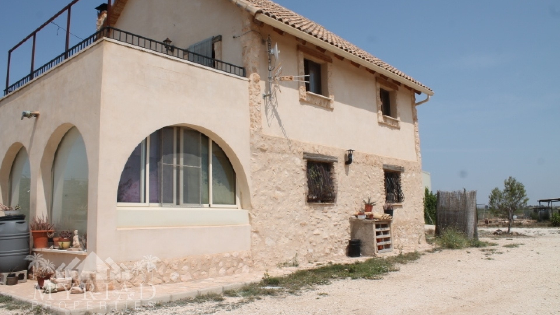 Videresalg - Finca landejendom -
Pinoso - Pinoso Alicante