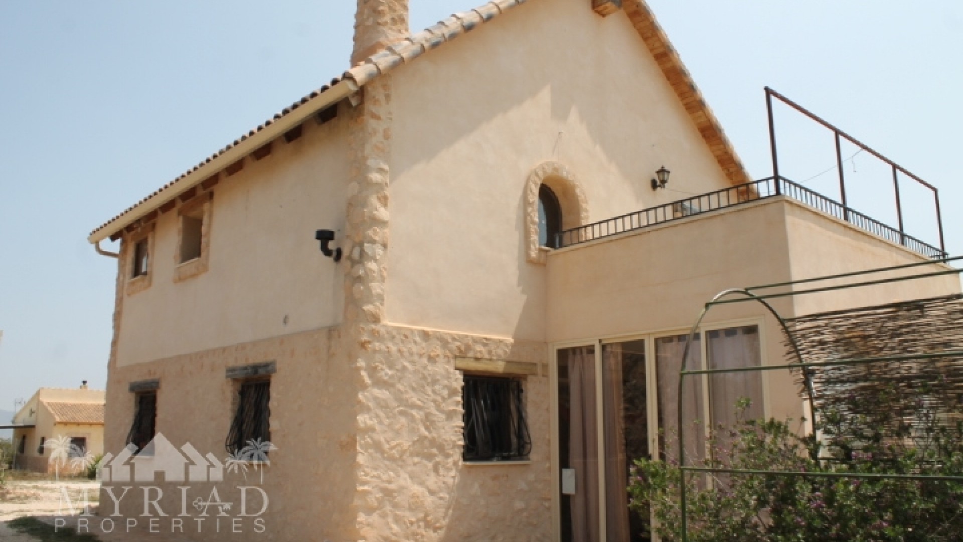 Videresalg - Finca landejendom -
Pinoso - Pinoso Alicante