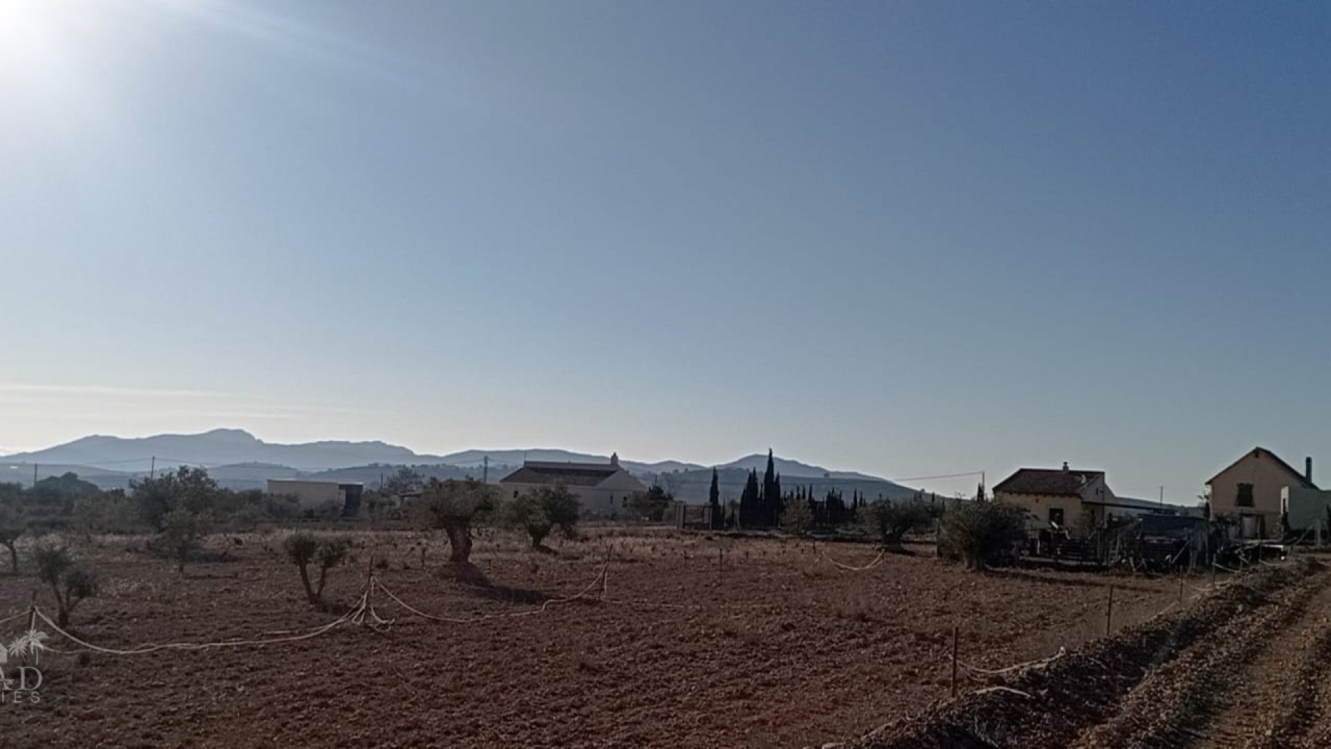 Videresalg - Finca landejendom -
Pinoso - Pinoso Alicante