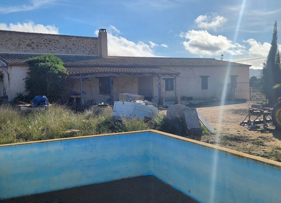 Videresalg - Finca landejendom -
Pinoso