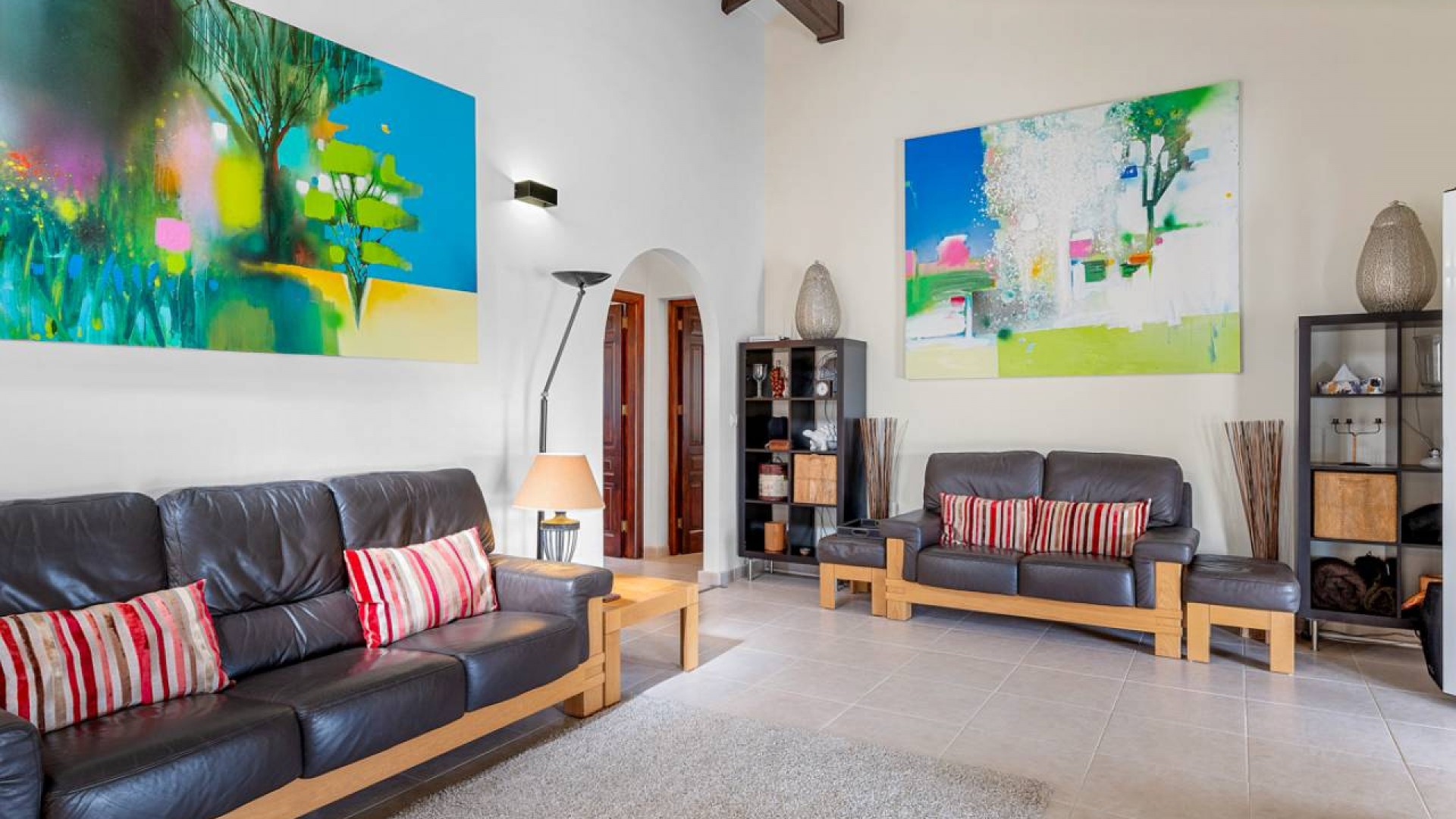 Videresalg - Finca landejendom -
Rafal