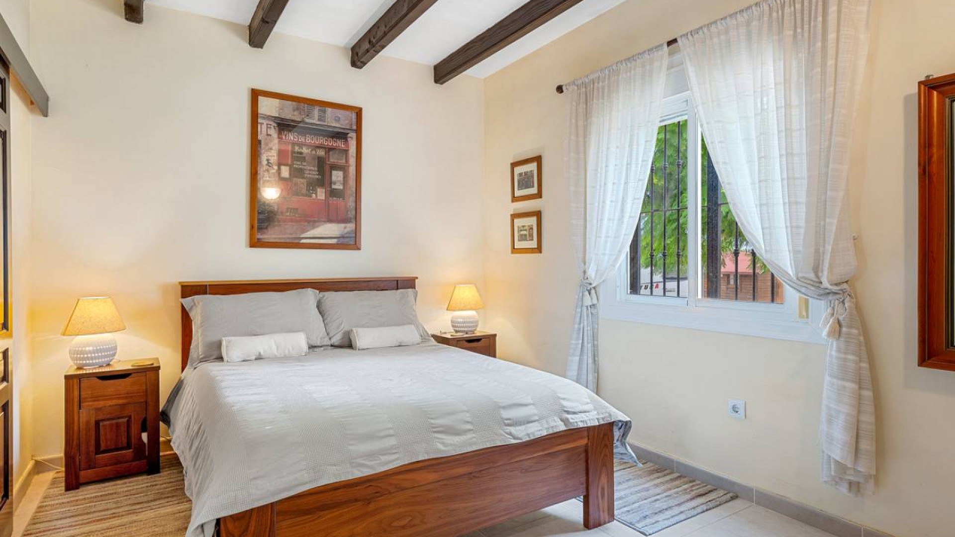 Videresalg - Finca landejendom -
Rafal