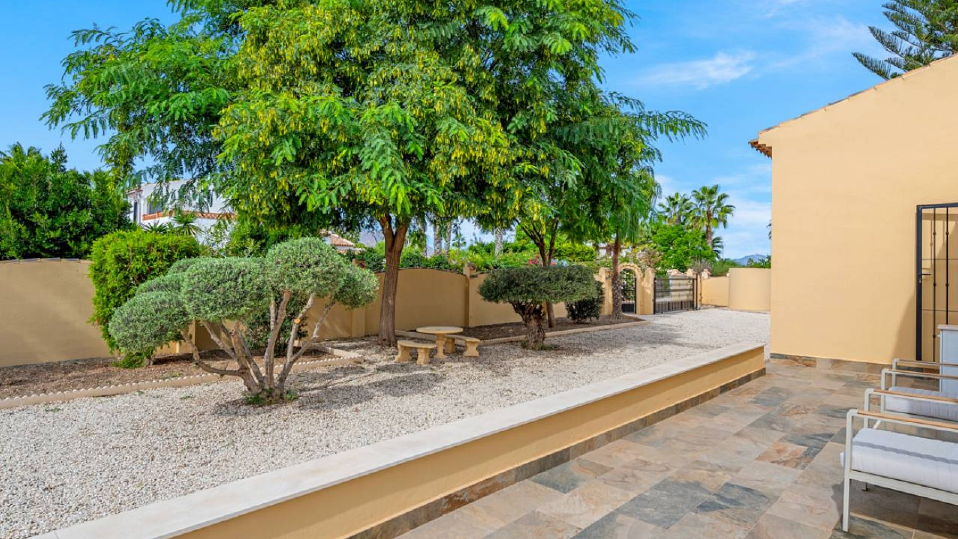 Videresalg - Finca landejendom -
Rafal