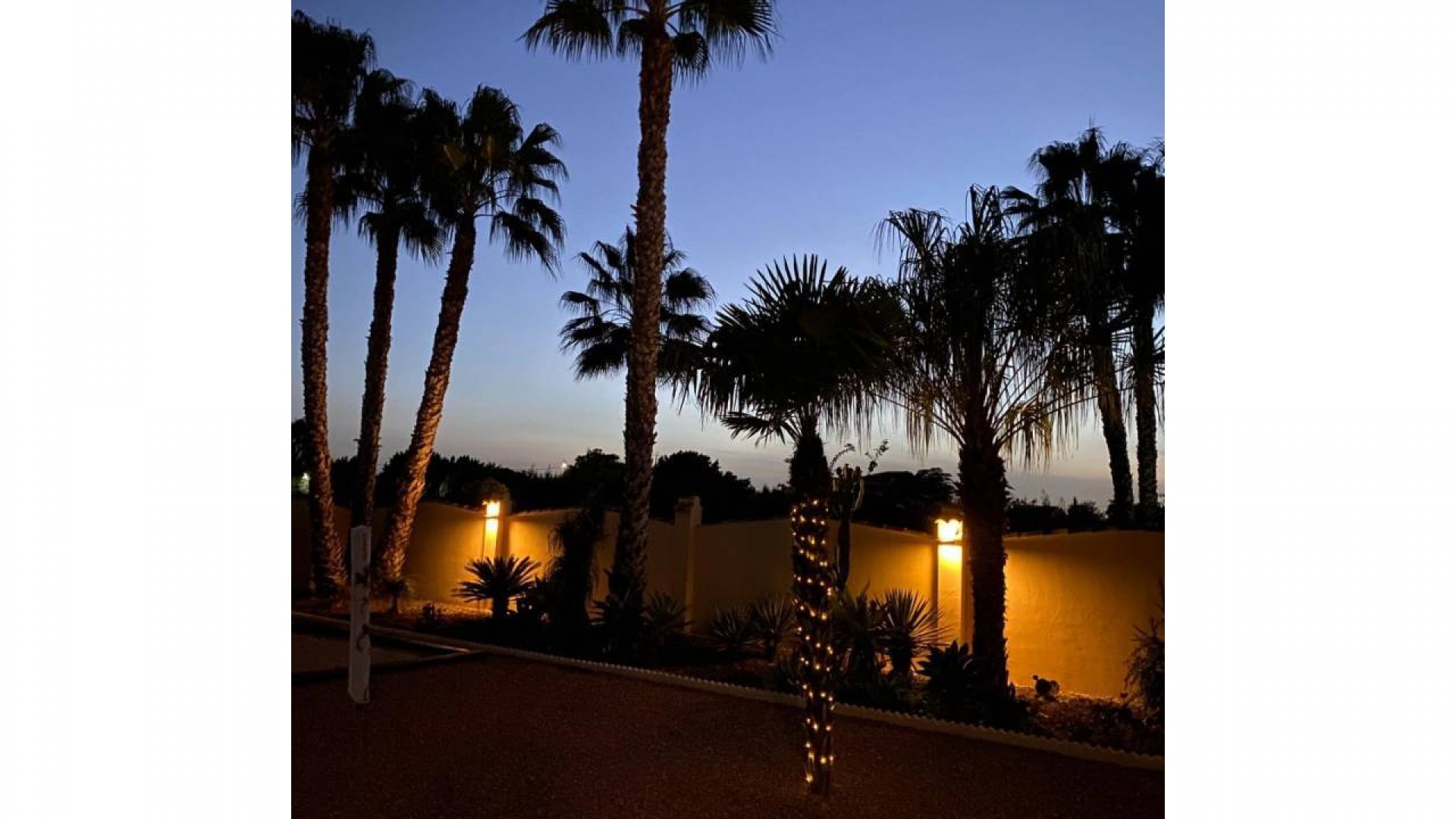 Videresalg - Finca landejendom -
Rafal