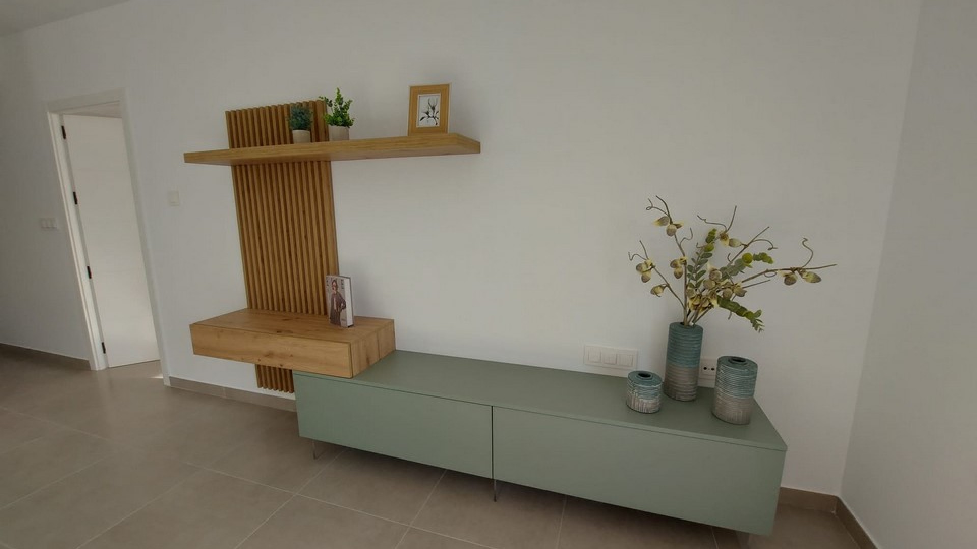 Videresalg - Finca landejendom -
Roldan