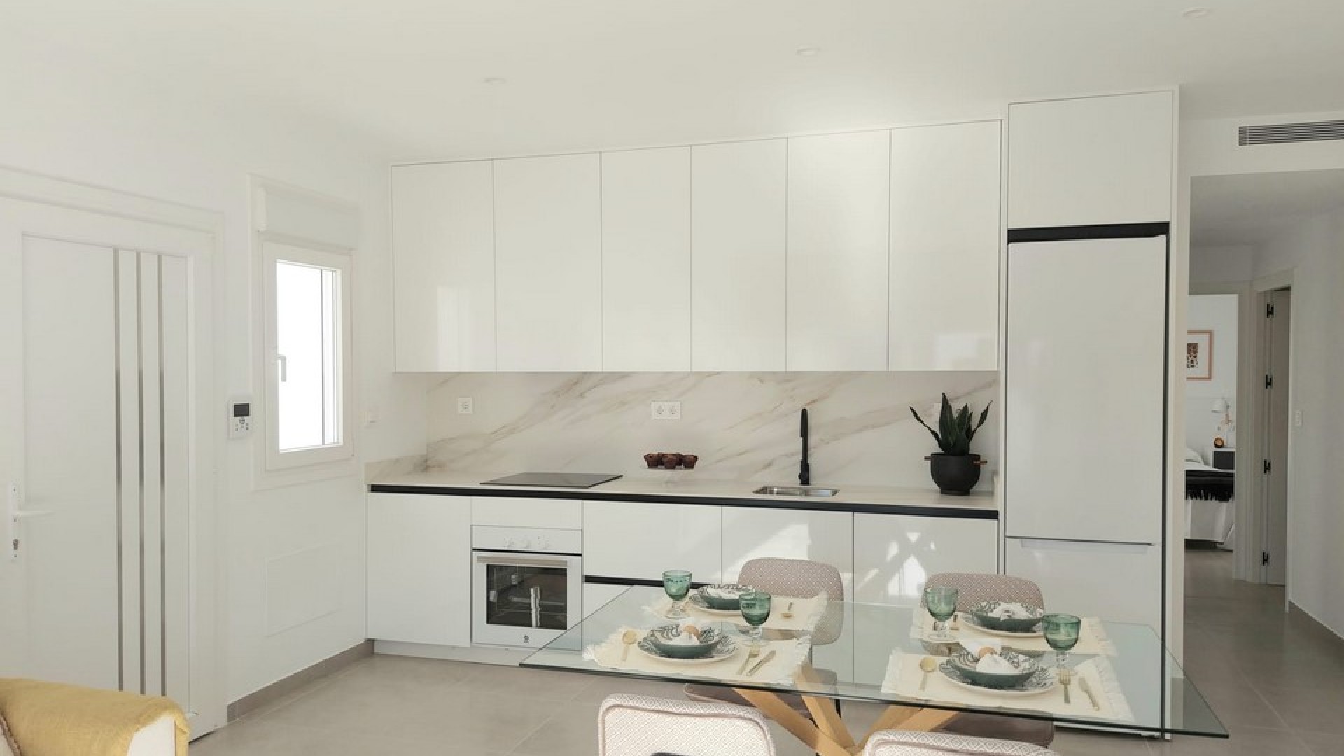 Videresalg - Finca landejendom -
Roldan