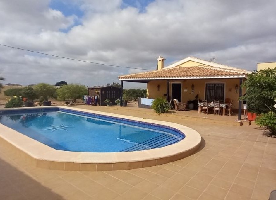 Videresalg - Finca landejendom -
San Javier