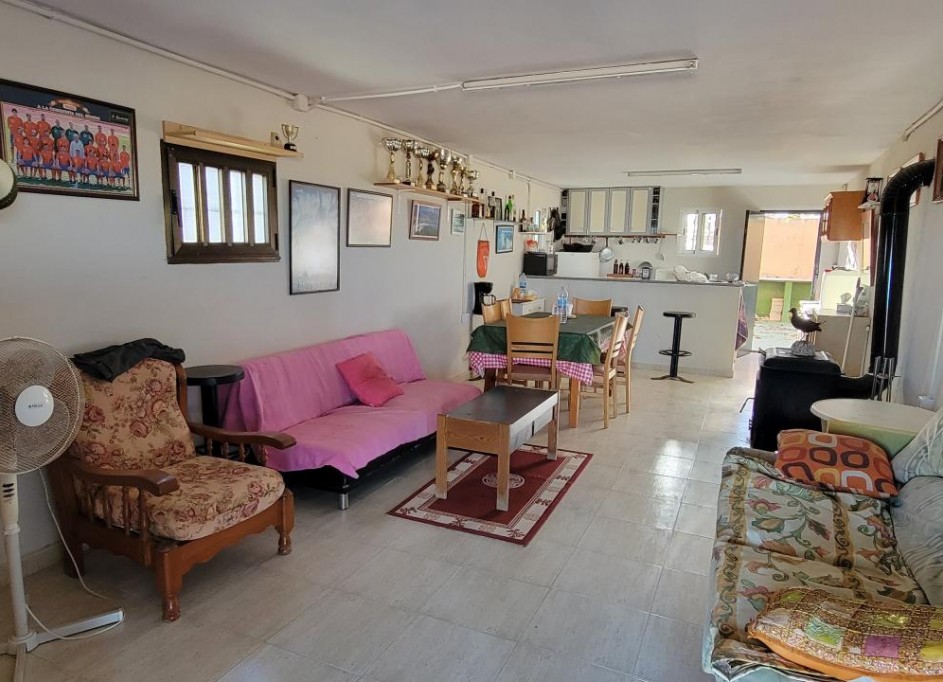 Videresalg - Finca landejendom -
San Miguel de Salinas