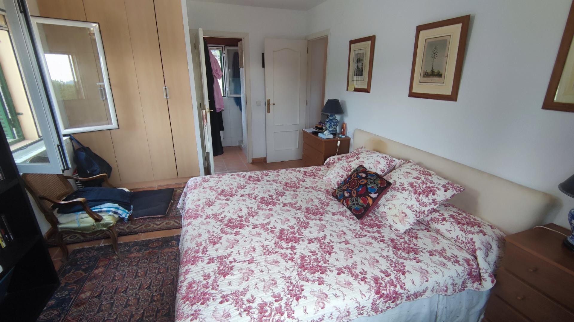 Videresalg - Finca landejendom -
Tibi