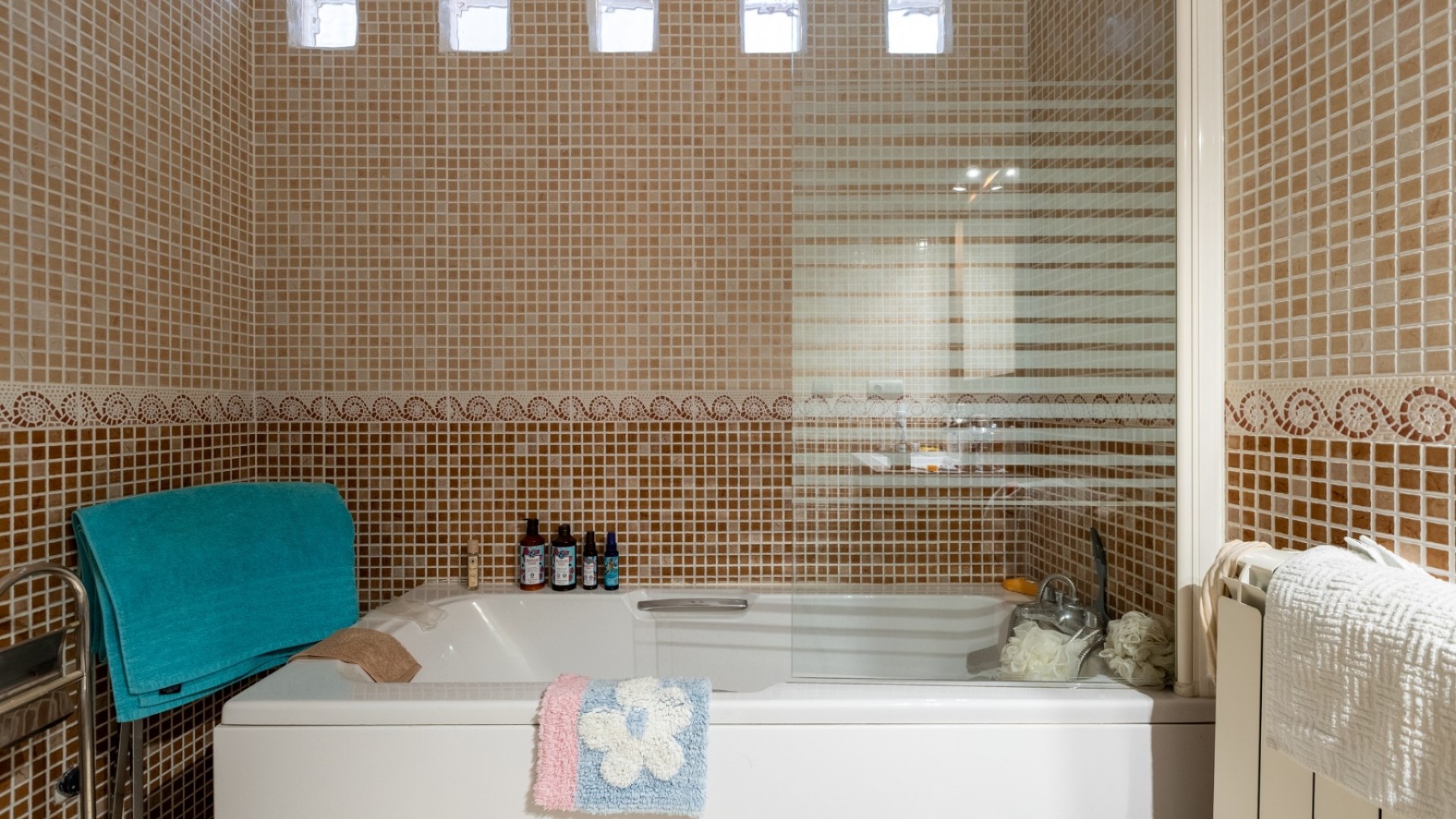 Videresalg - Finca landejendom -
Torre del Rico - Torre Del Rico