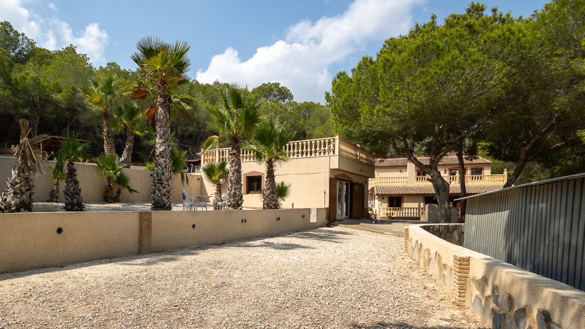 Videresalg - Finca landejendom -
Torremendo