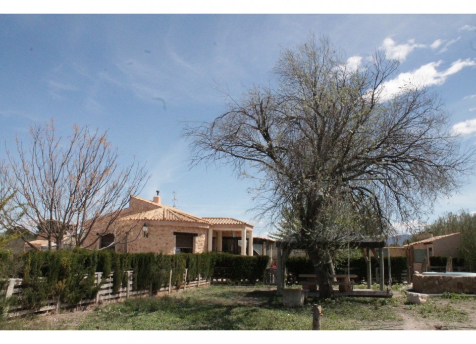 Videresalg - Finca landejendom -
Villena - Villena Alicante