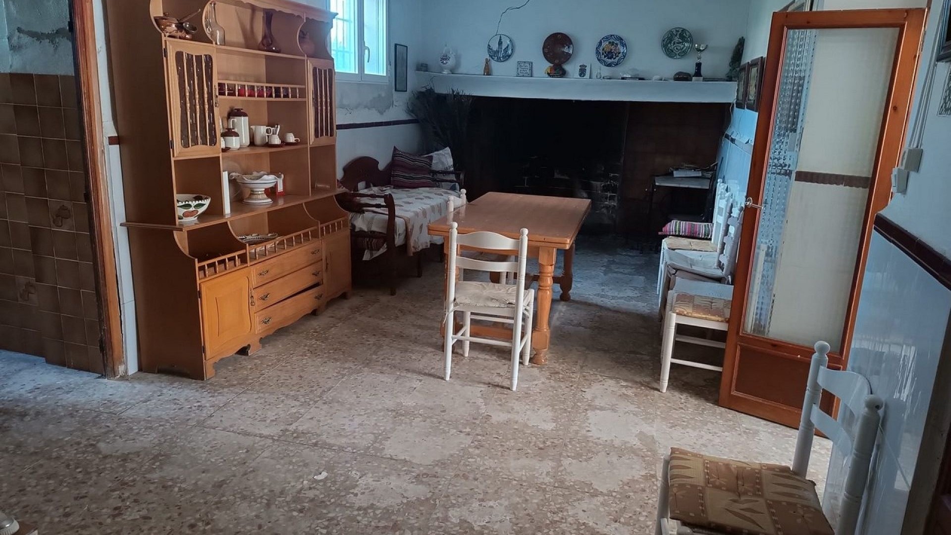 Videresalg - Finca landejendom -
Yecla