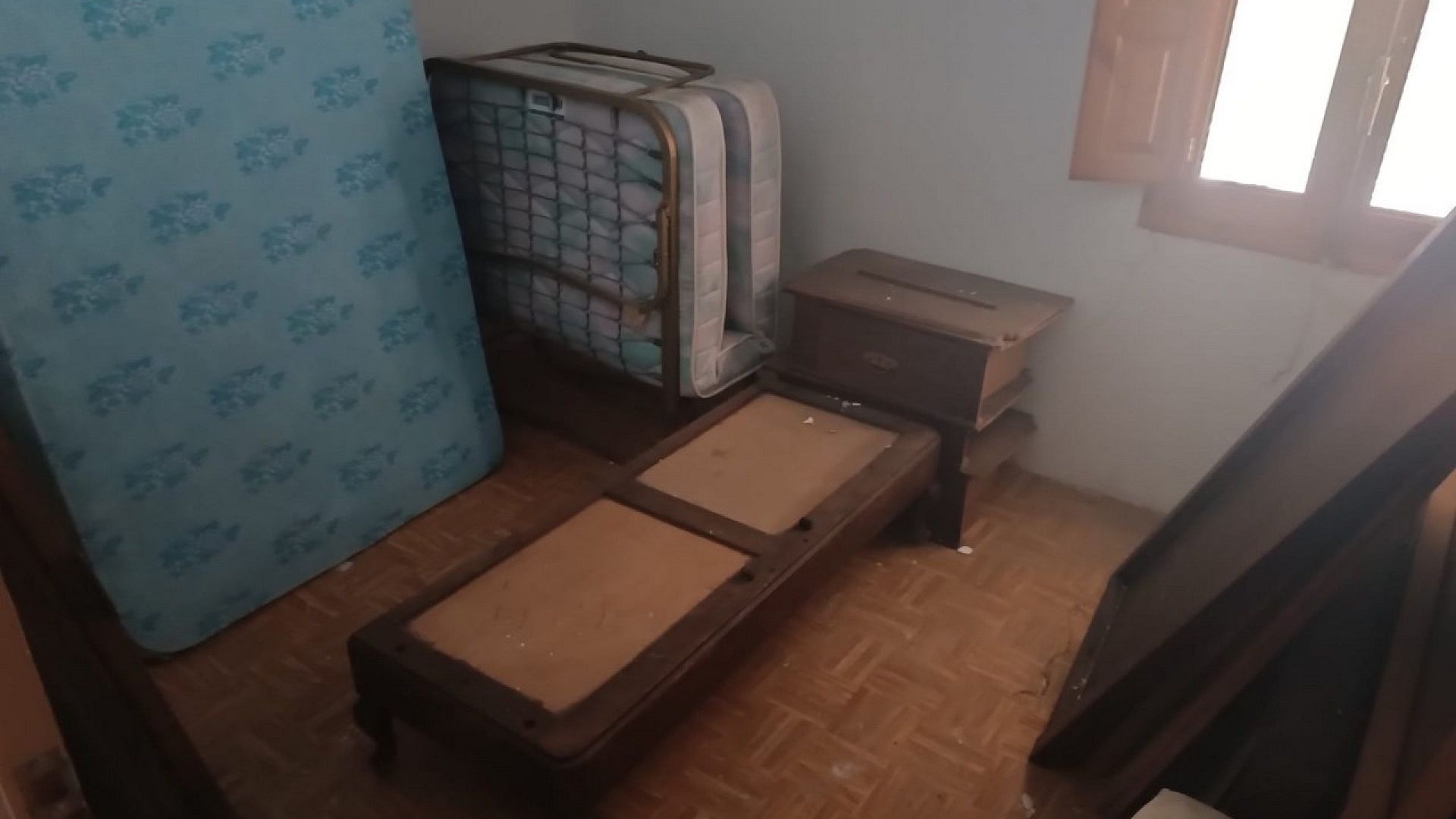 Videresalg - Finca landejendom -
Yecla