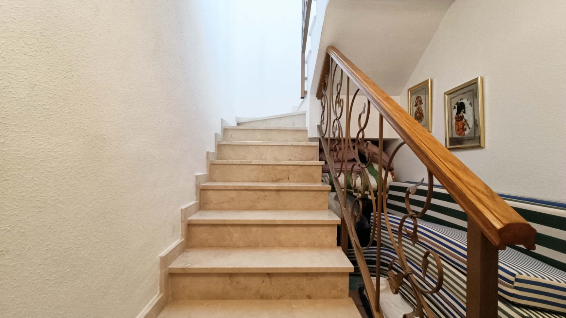 Videresalg - Fritliggende villa -
Abanilla