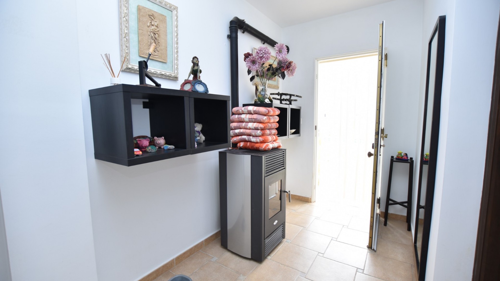 Videresalg - Fritliggende villa -
Algorfa - Montemar