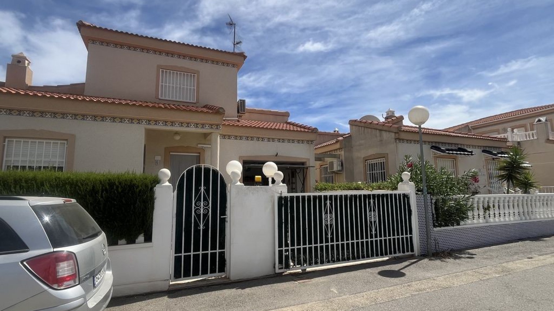 Videresalg - Fritliggende villa -
Algorfa - Montemar