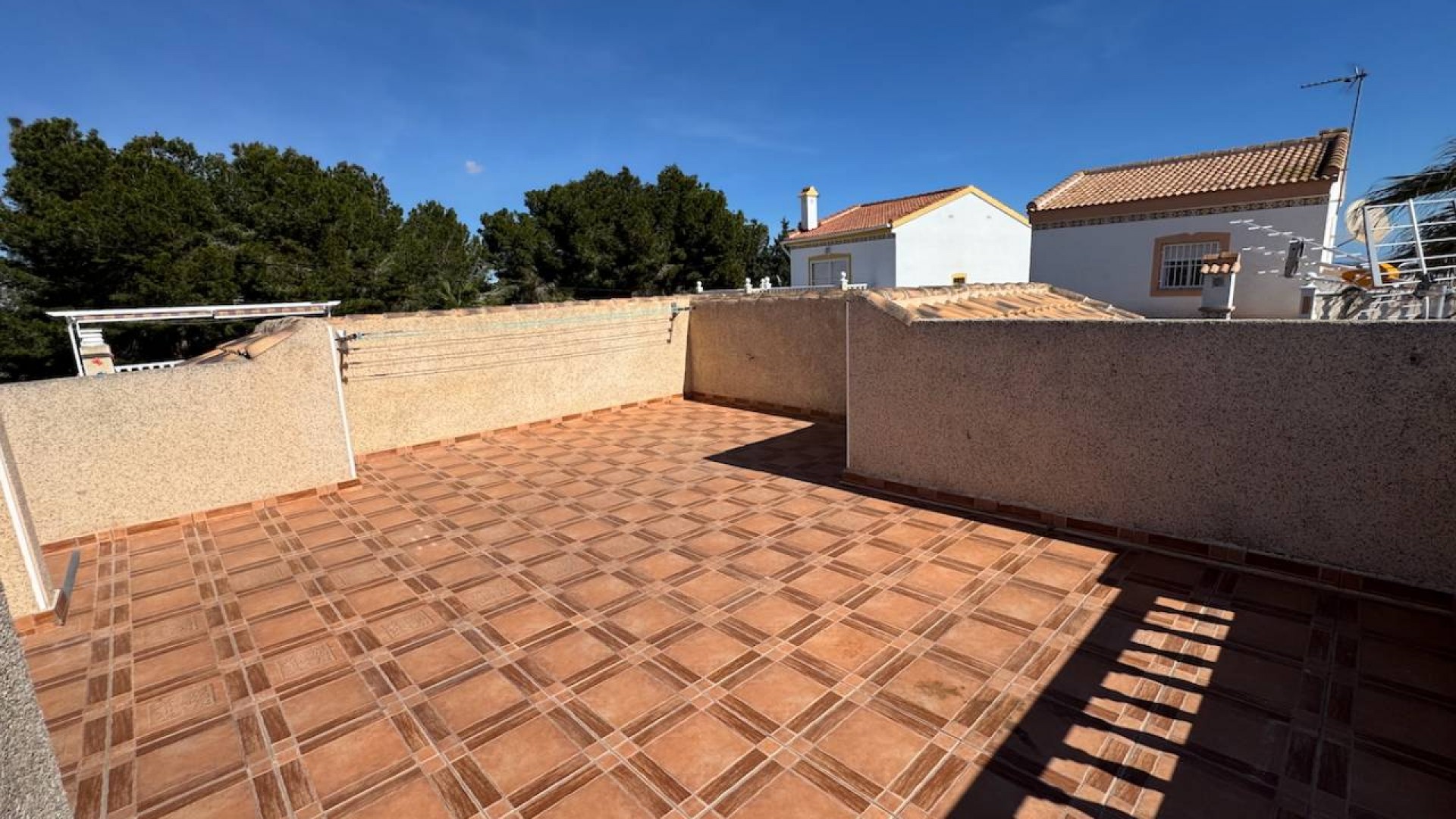 Videresalg - Fritliggende villa -
Algorfa - Montemar