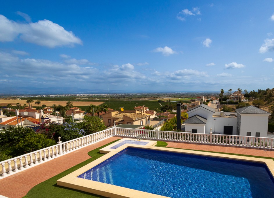 Videresalg - Fritliggende villa -
Algorfa