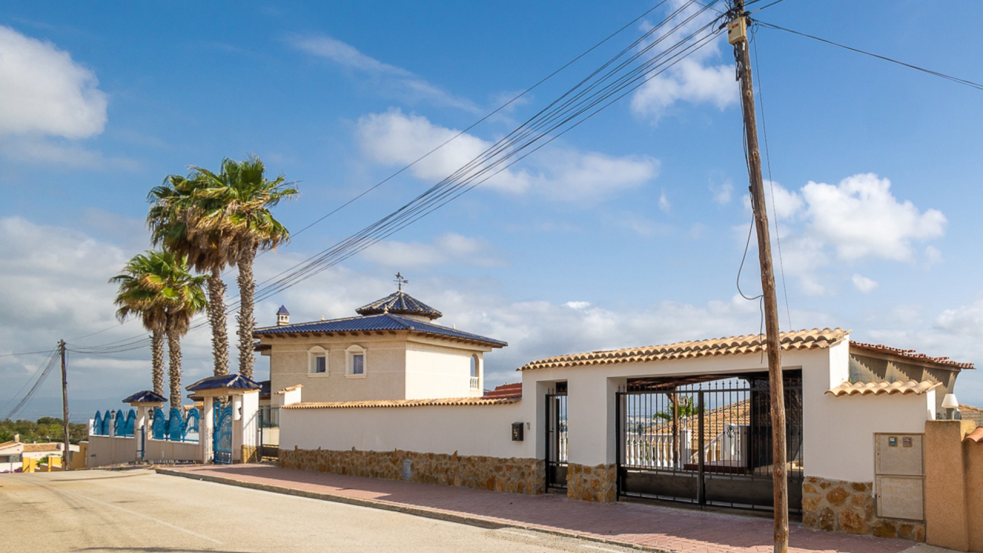 Videresalg - Fritliggende villa -
Algorfa