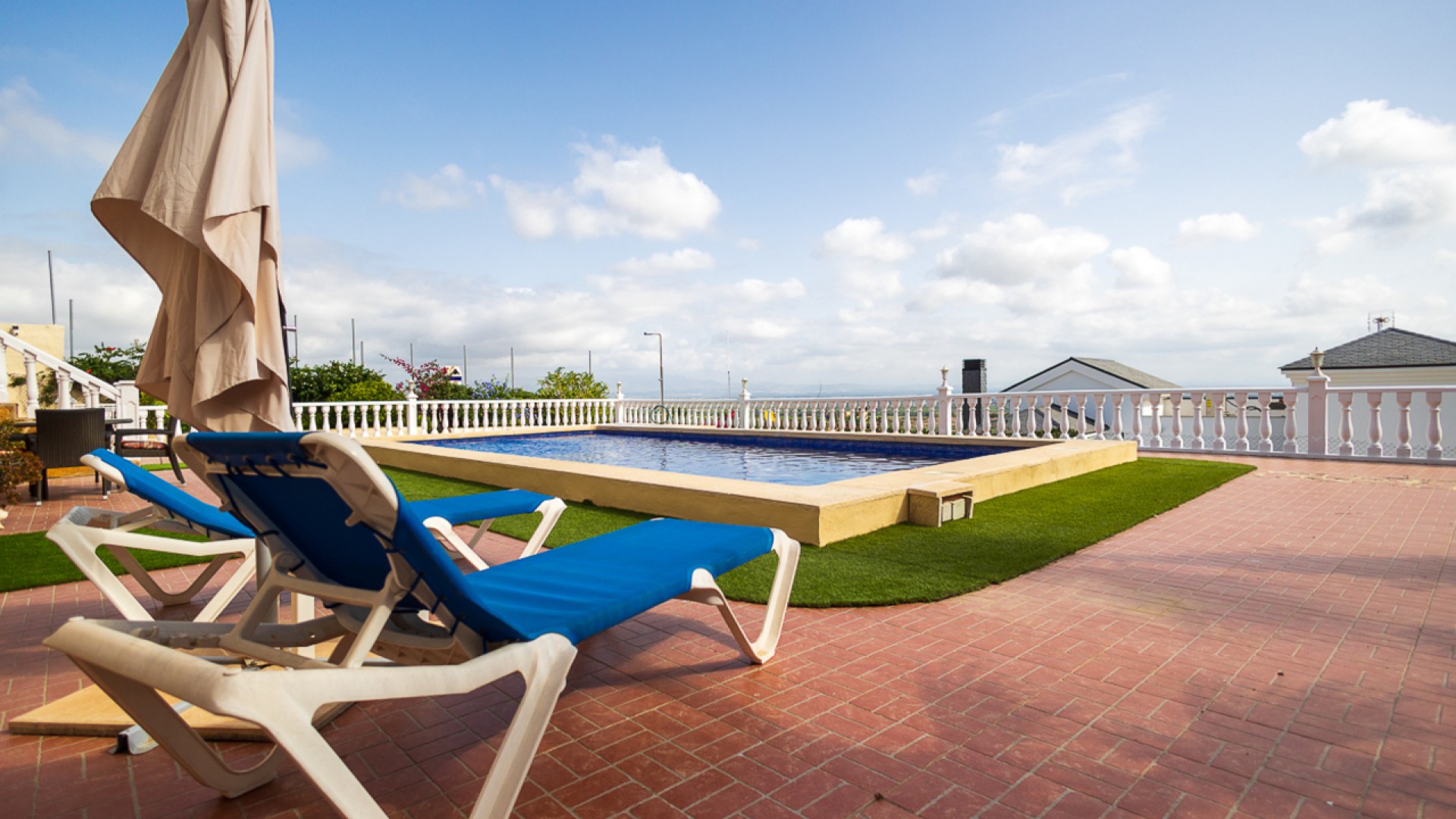 Videresalg - Fritliggende villa -
Algorfa