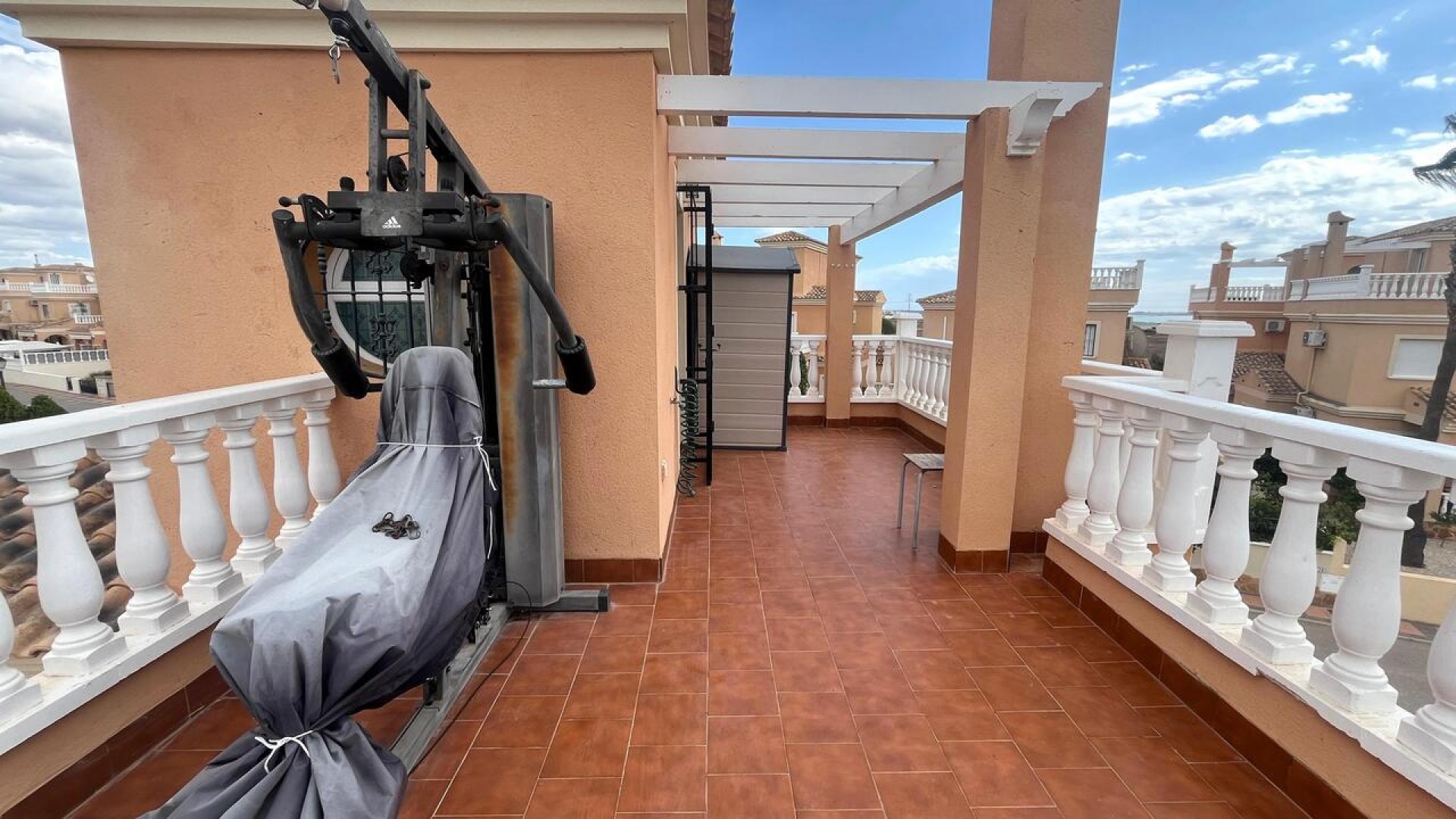 Videresalg - Fritliggende villa -
Algorfa