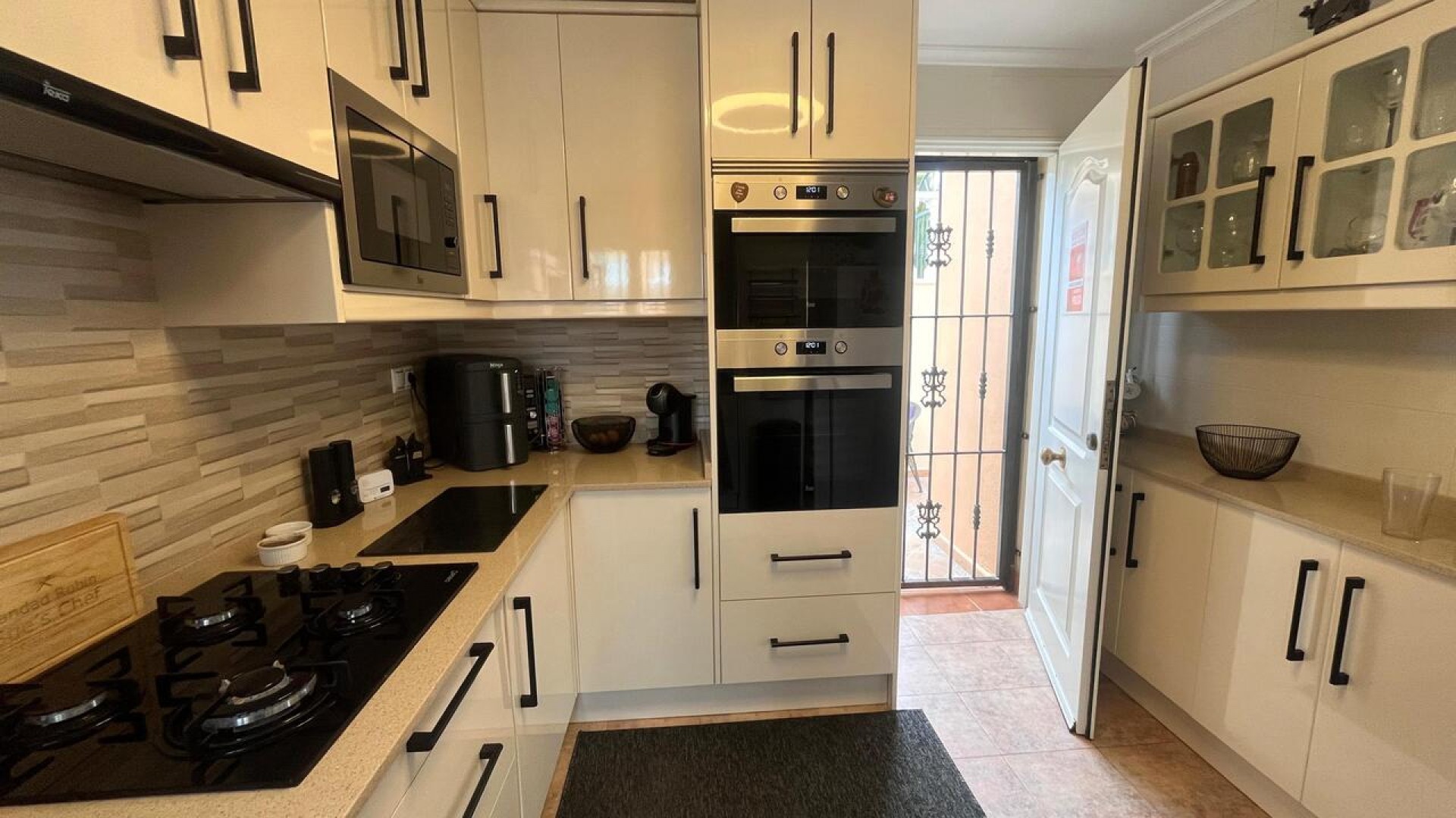 Videresalg - Fritliggende villa -
Algorfa